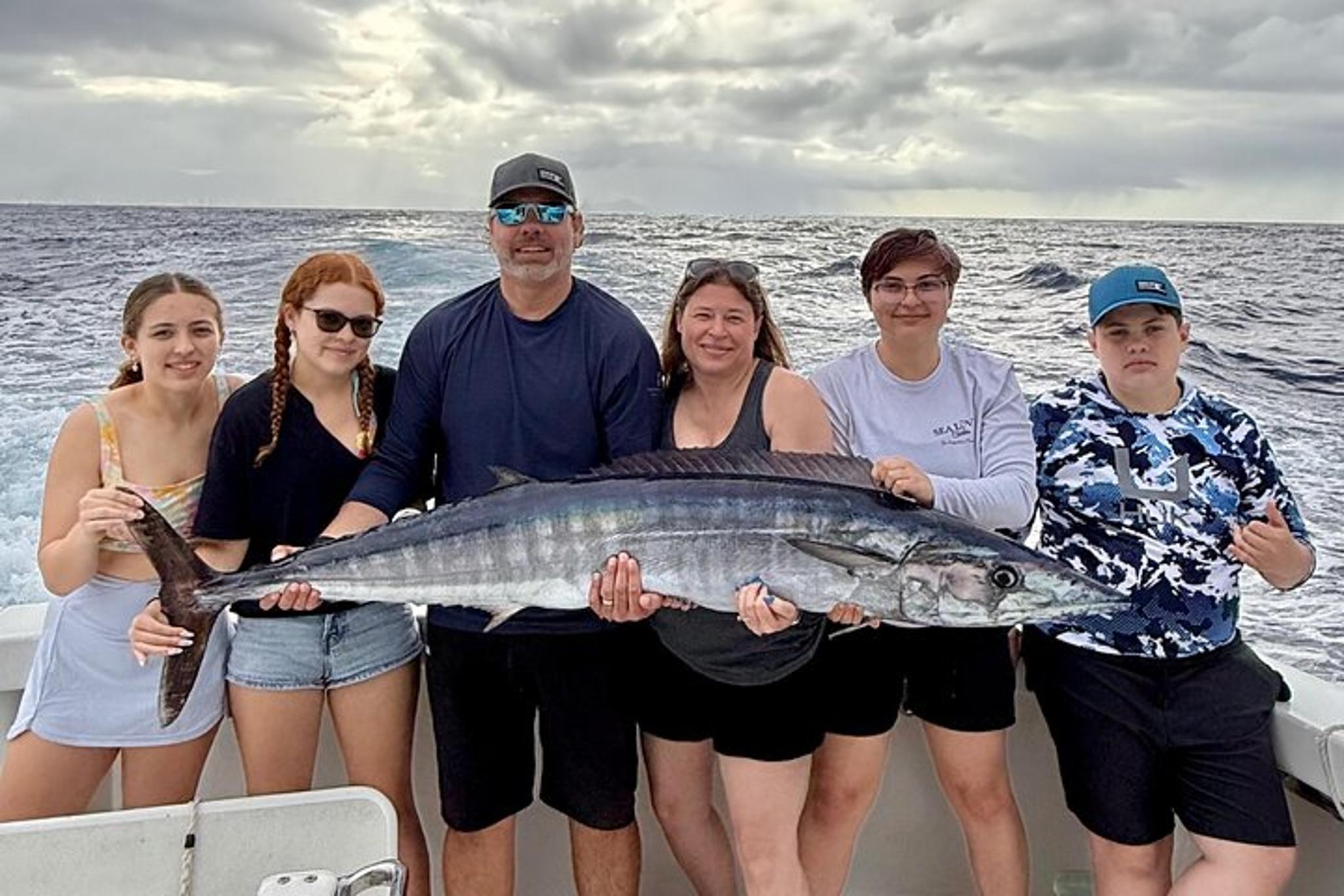 Honolulu Sportfishing Experience Aboard Limitless 4 hr - Image 6