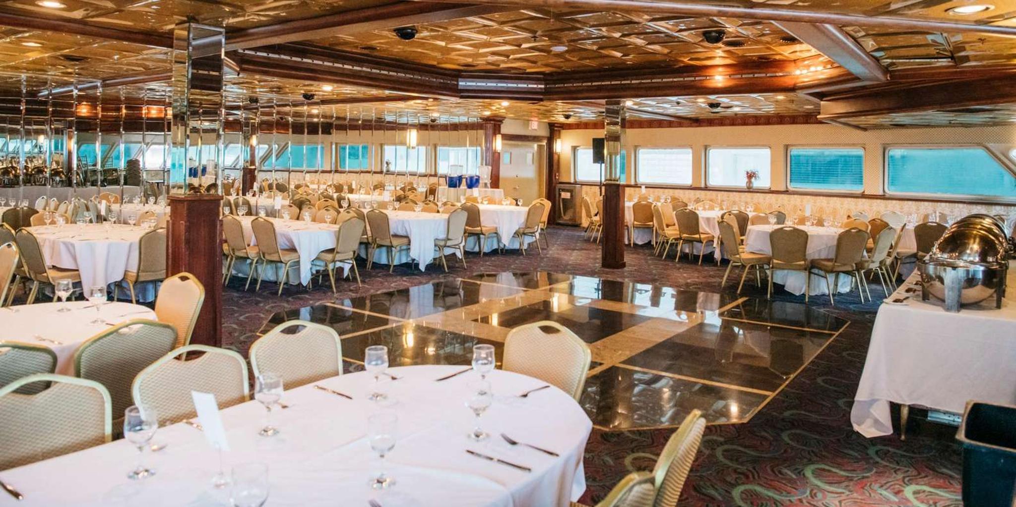 New York City New Year's Eve Party Cruise - Image 5