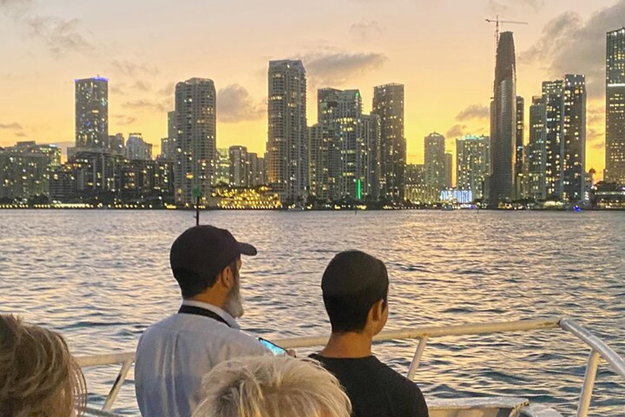 Miami Boat Tour at Sunset 75 Min