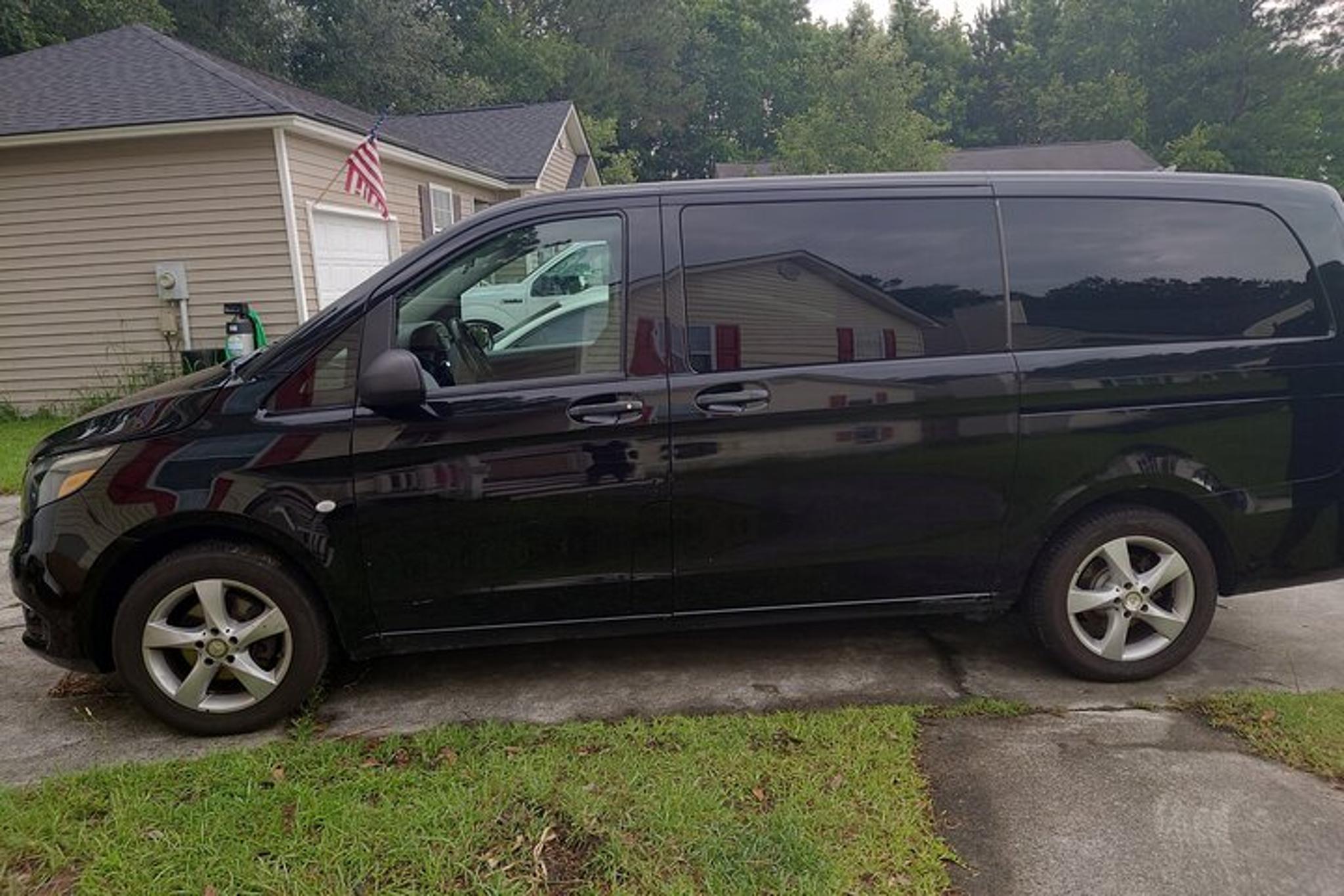 Charleston Airport to Historic District Shuttle - Image 5