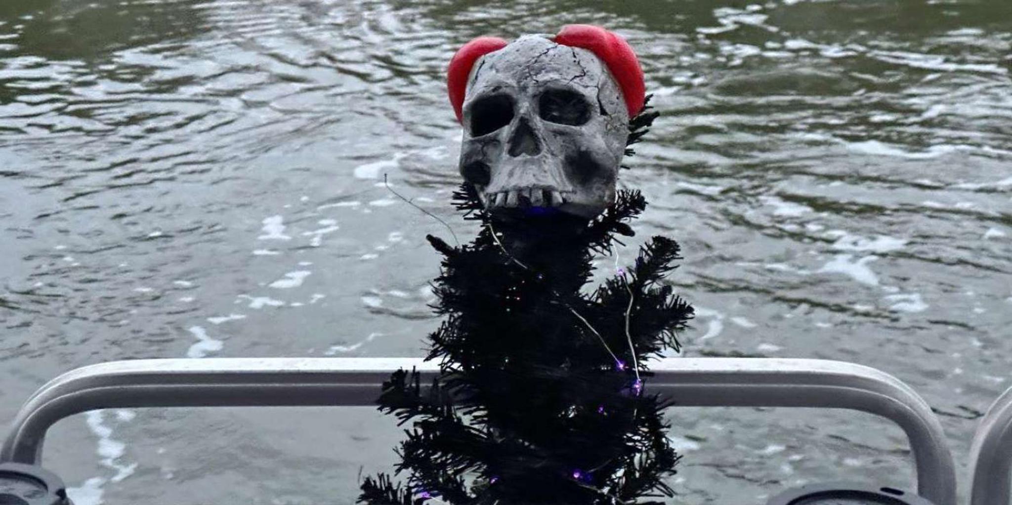 Pearlington Creepy Christmas Cruise with Santa - Image 2