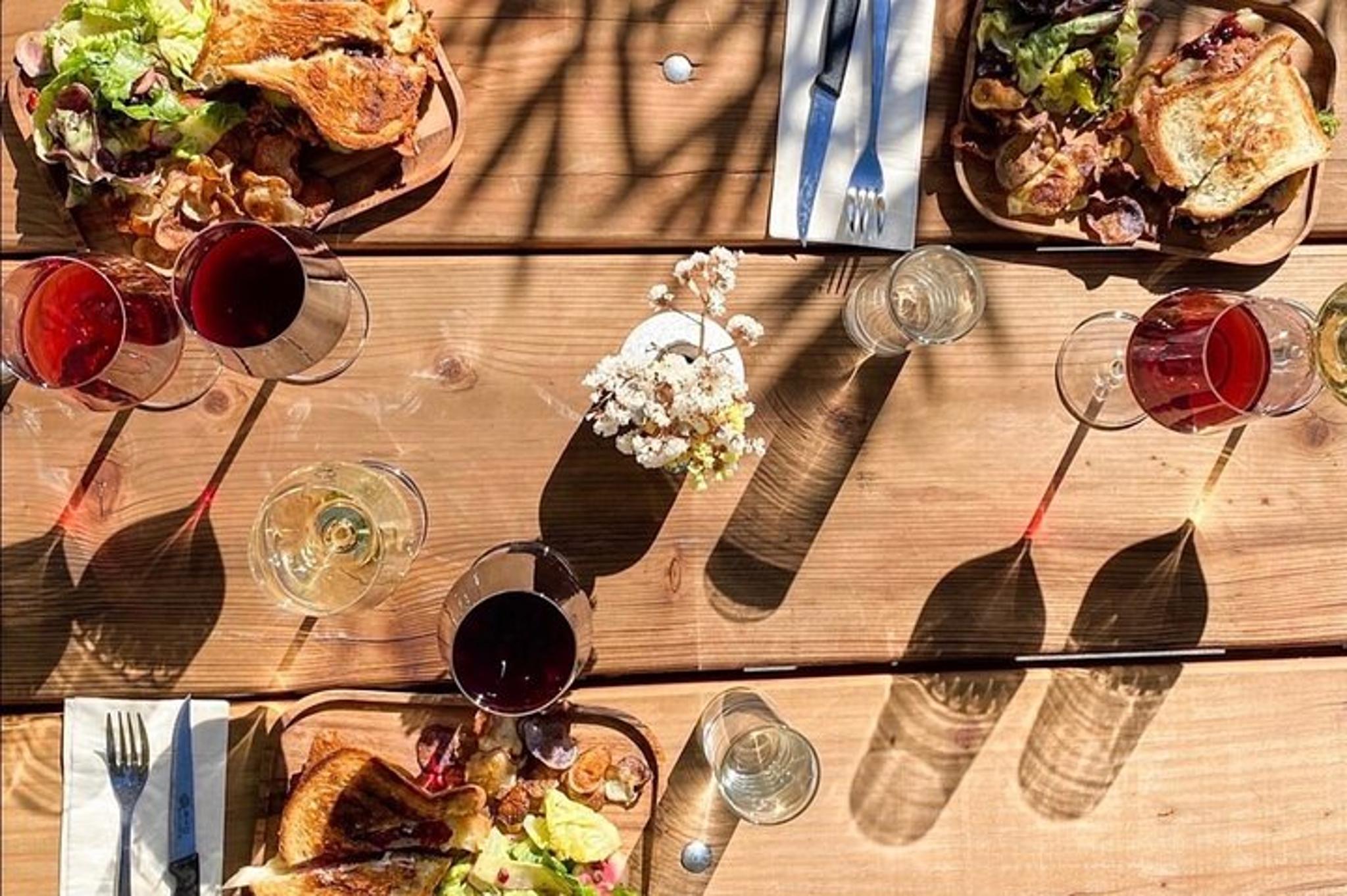 Sonoma Wine Tour in Small Group - Image 1