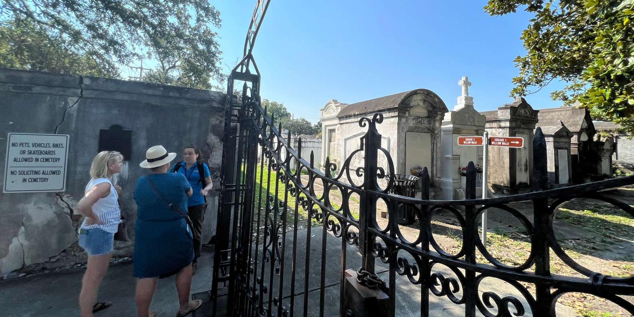 New Orleans Garden District Architecture Walking Tour - Image 6