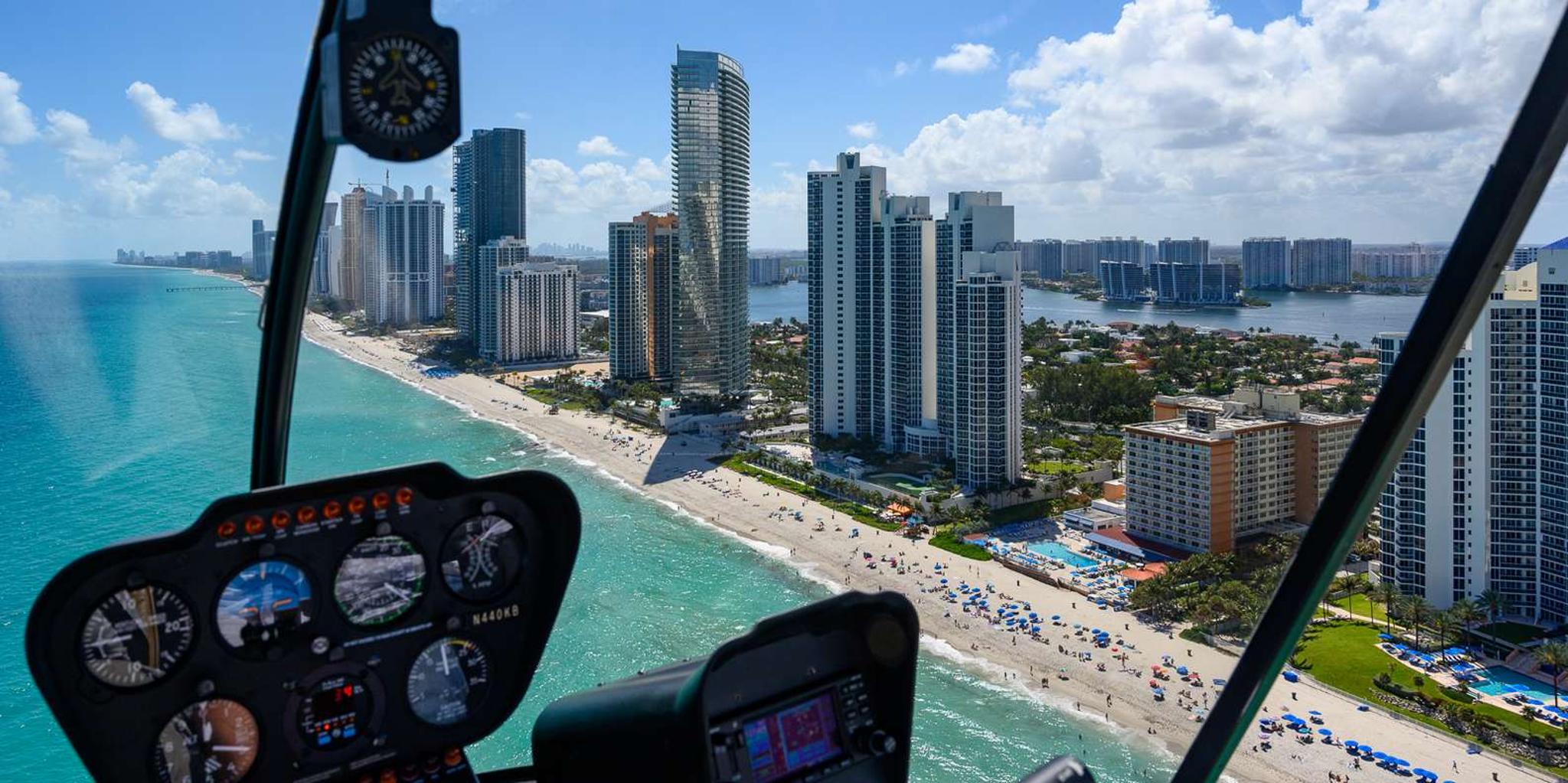 Fort Lauderdale to Miami Beach Helicopter Tour at Sunset