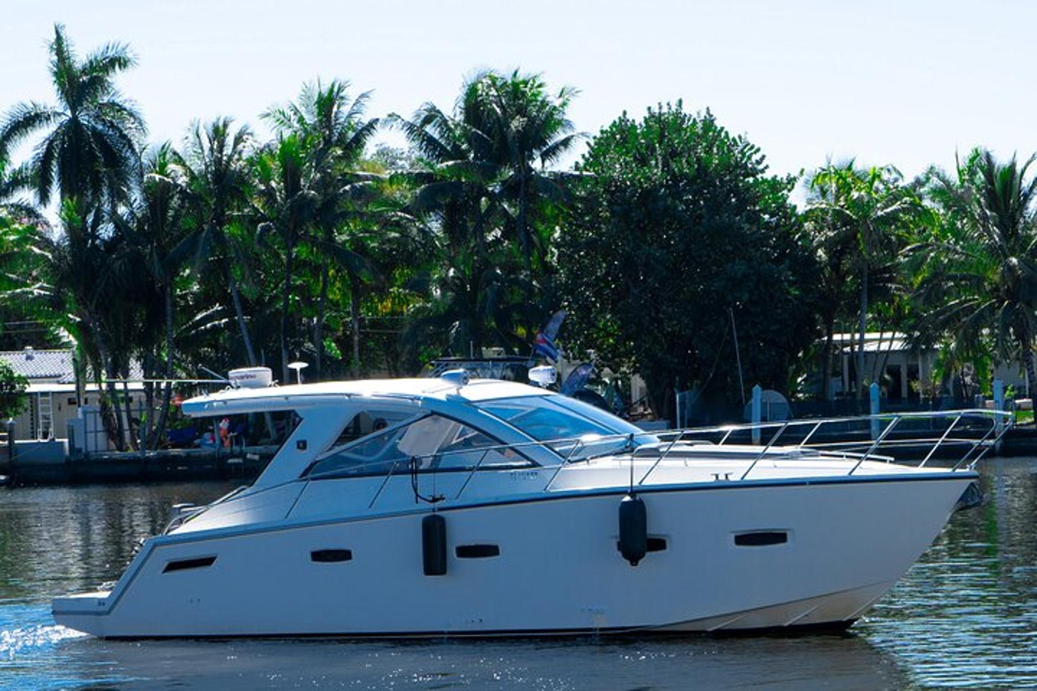 Miami Sealine Cruise with Captain and Stew - Image 2