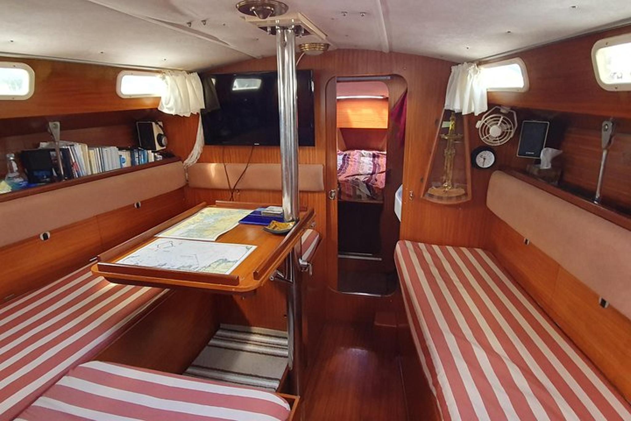 New London Sailing Trip to Fishers Island - Image 6