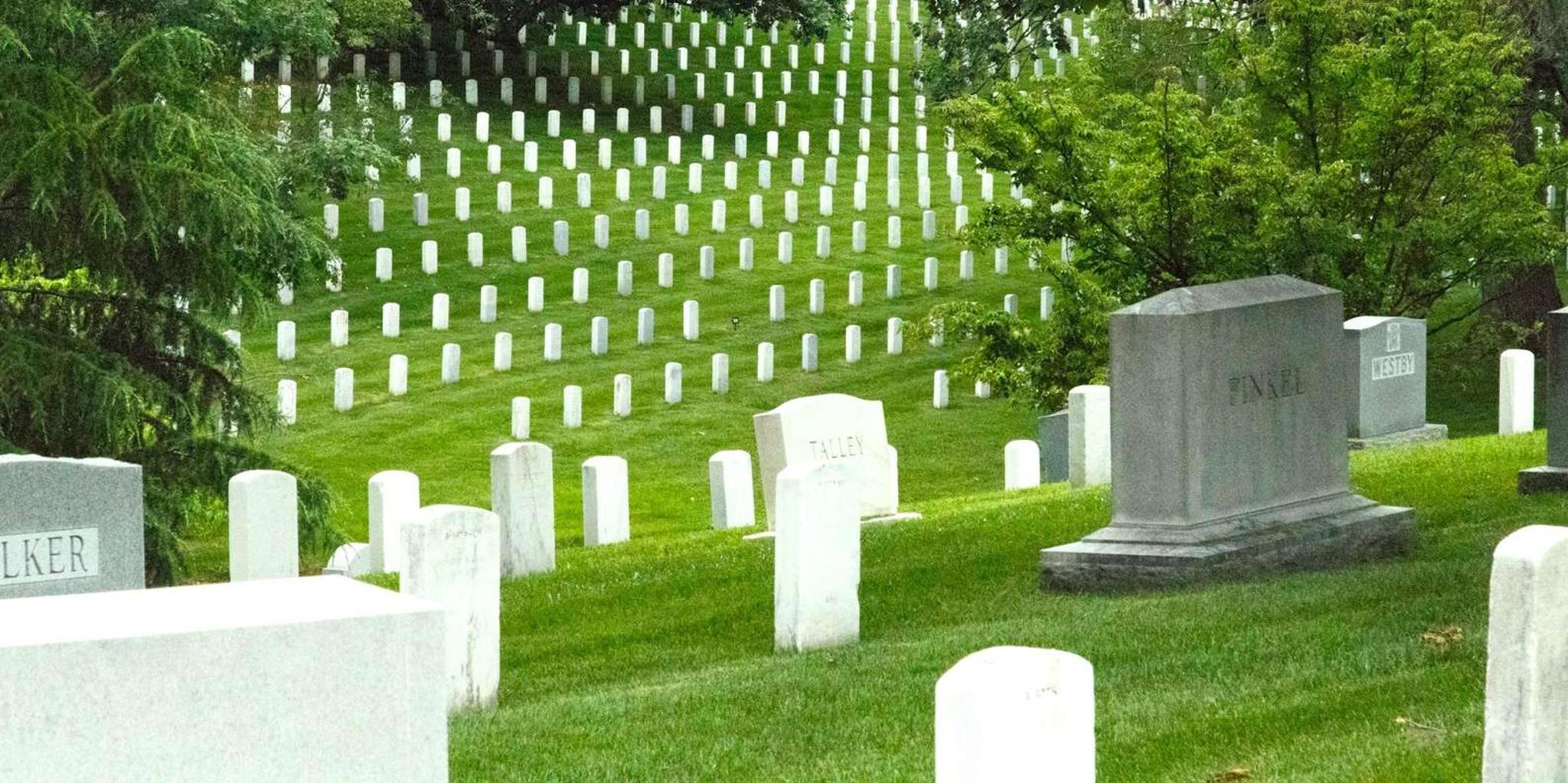 Arlington Cemetery Walking Tour with Changing of the Guard - Image 3