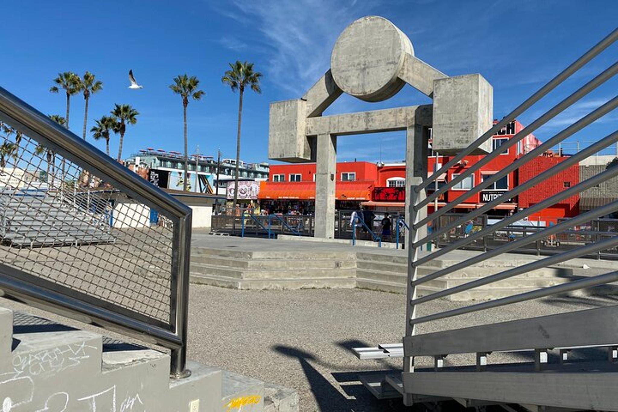 Venice Walking Tour of Boardwalk & Canals - Image 6