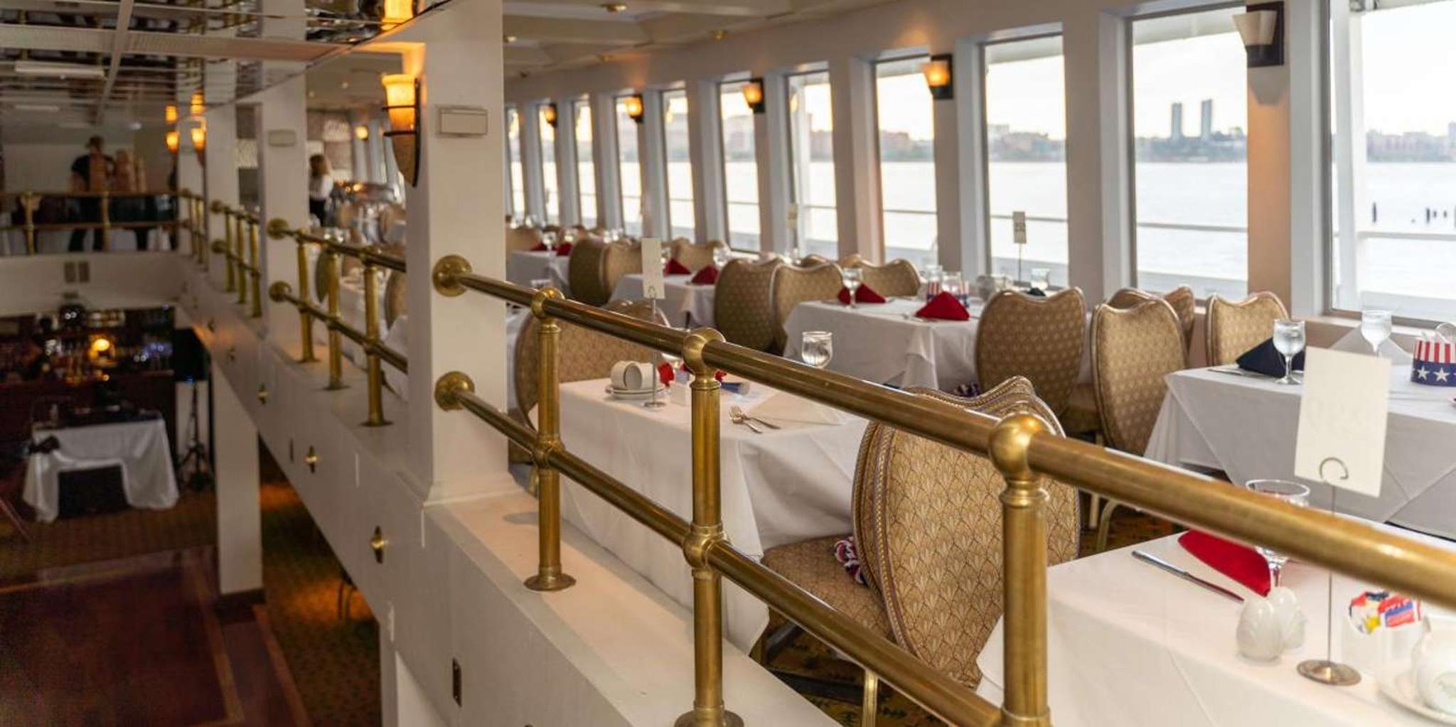 New York City New Year's Eve Cruise - Image 6