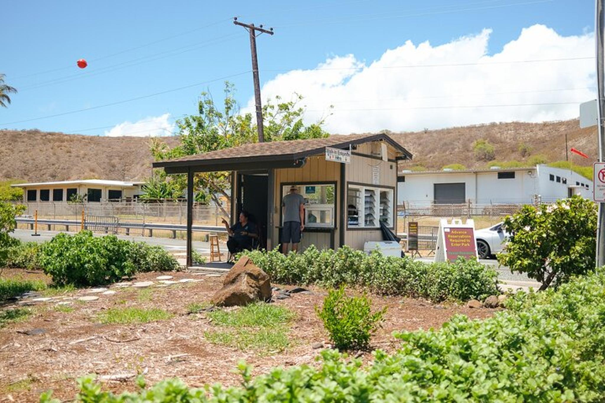 Waikiki Diamond Head Shuttle - Image 4