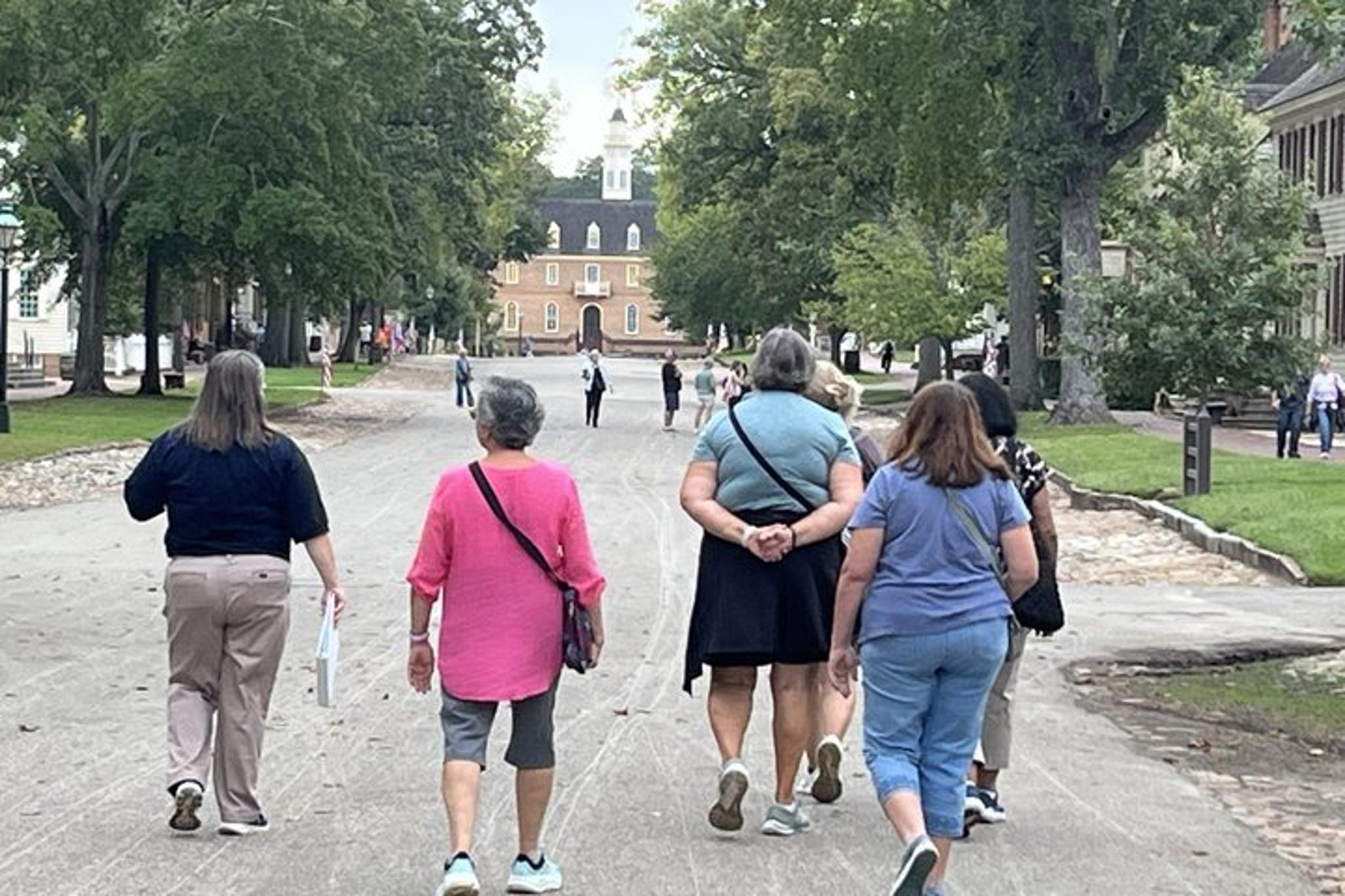 Williamsburg Walking Tour of Colonial Restoration - Image 6