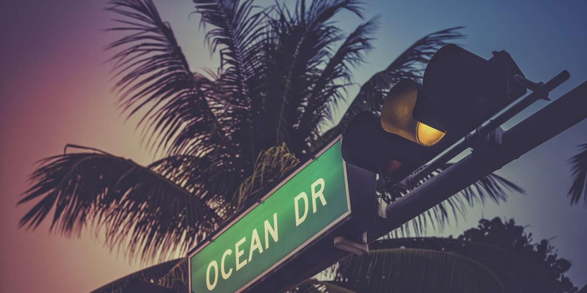 Miami Beach Art Deco & History Walking Tour - Image 3