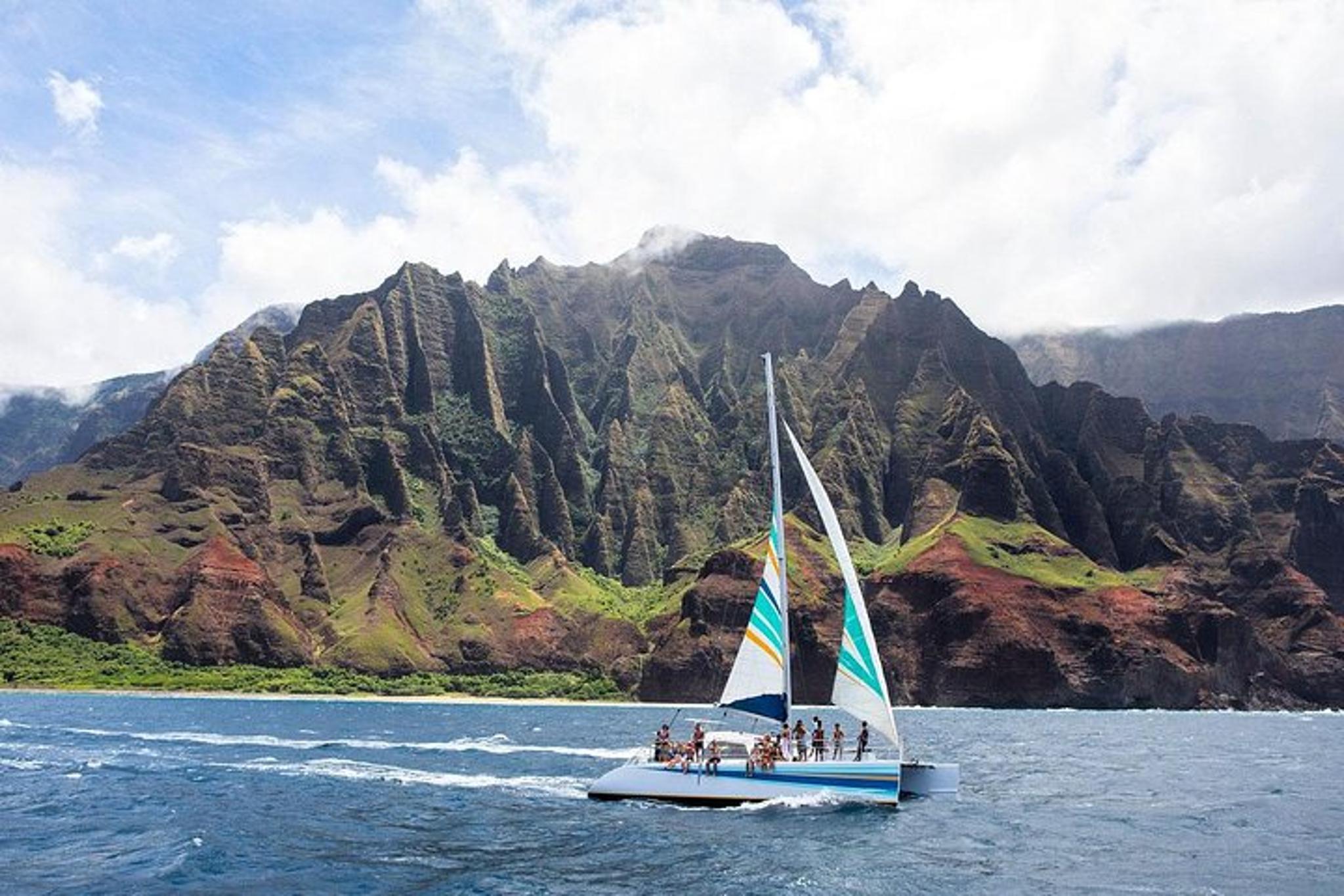 Kauai Na Pali Coast Snorkel and Sail Tour - Image 6