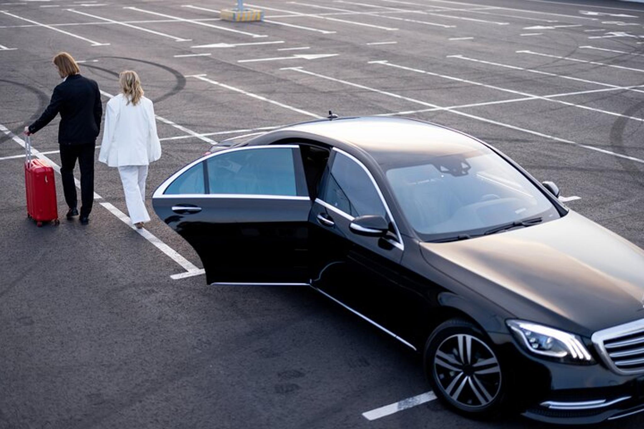 San Francisco Private Airport SUV Transfer - Image 4