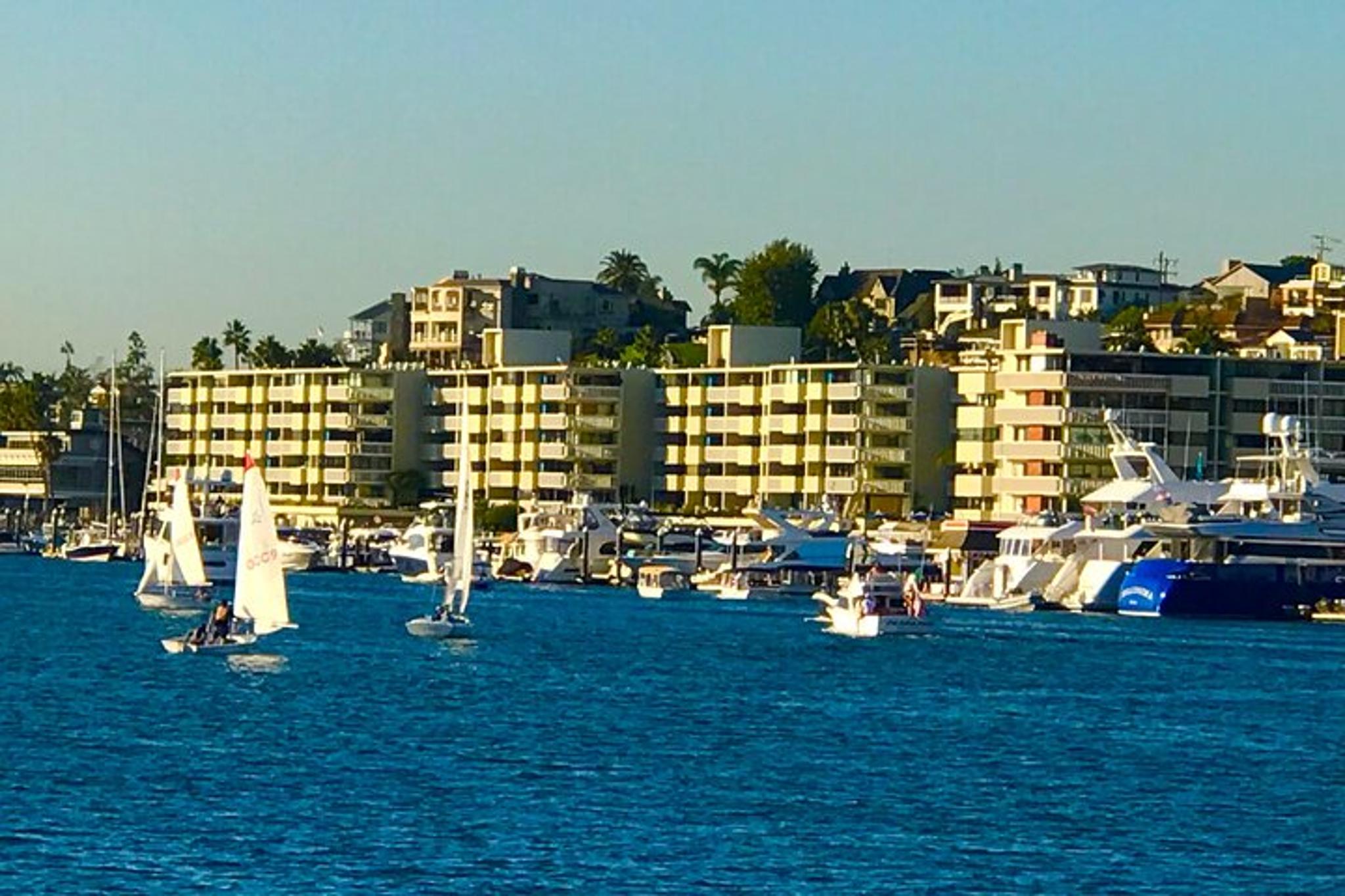 Newport Harbor Boat Tour - Image 6