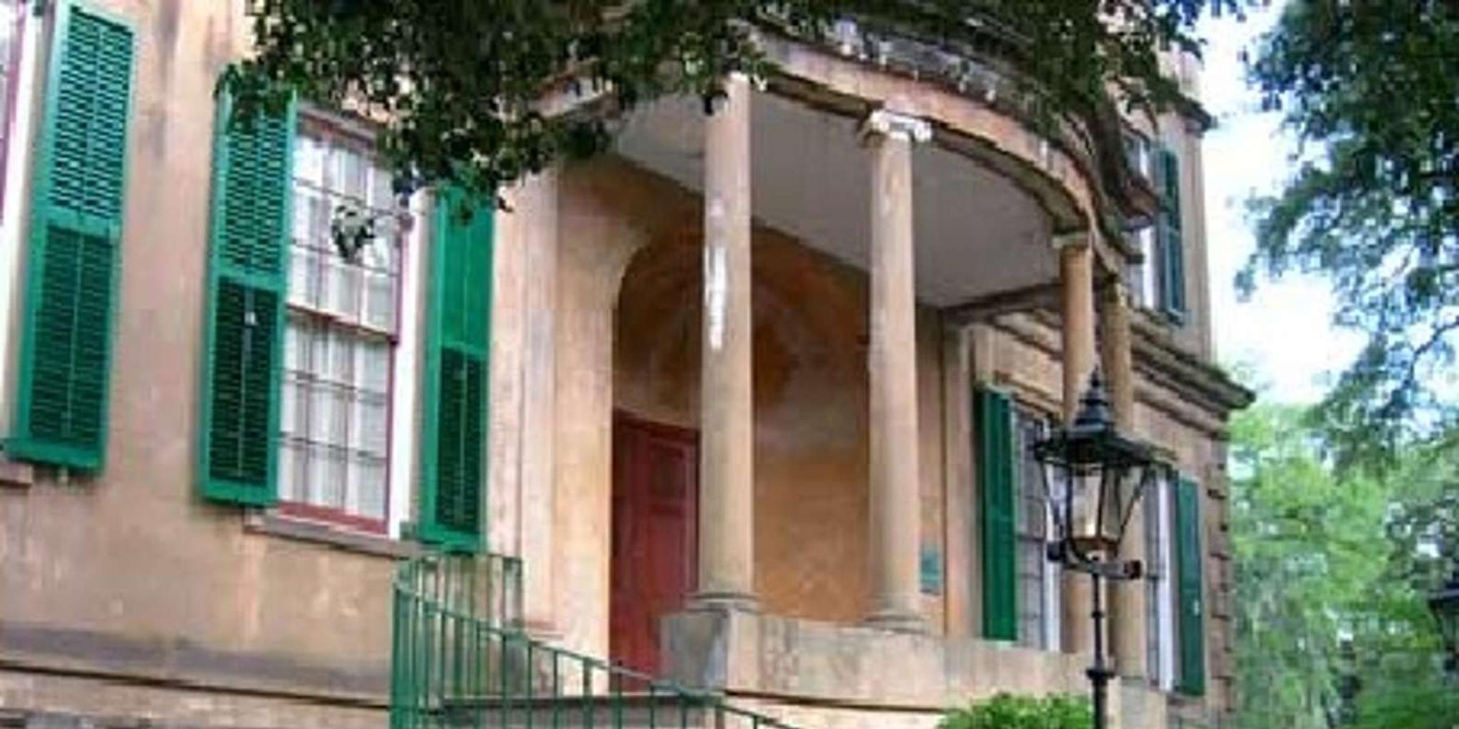 Savannah Walking Tour of Historic Homes - Image 3