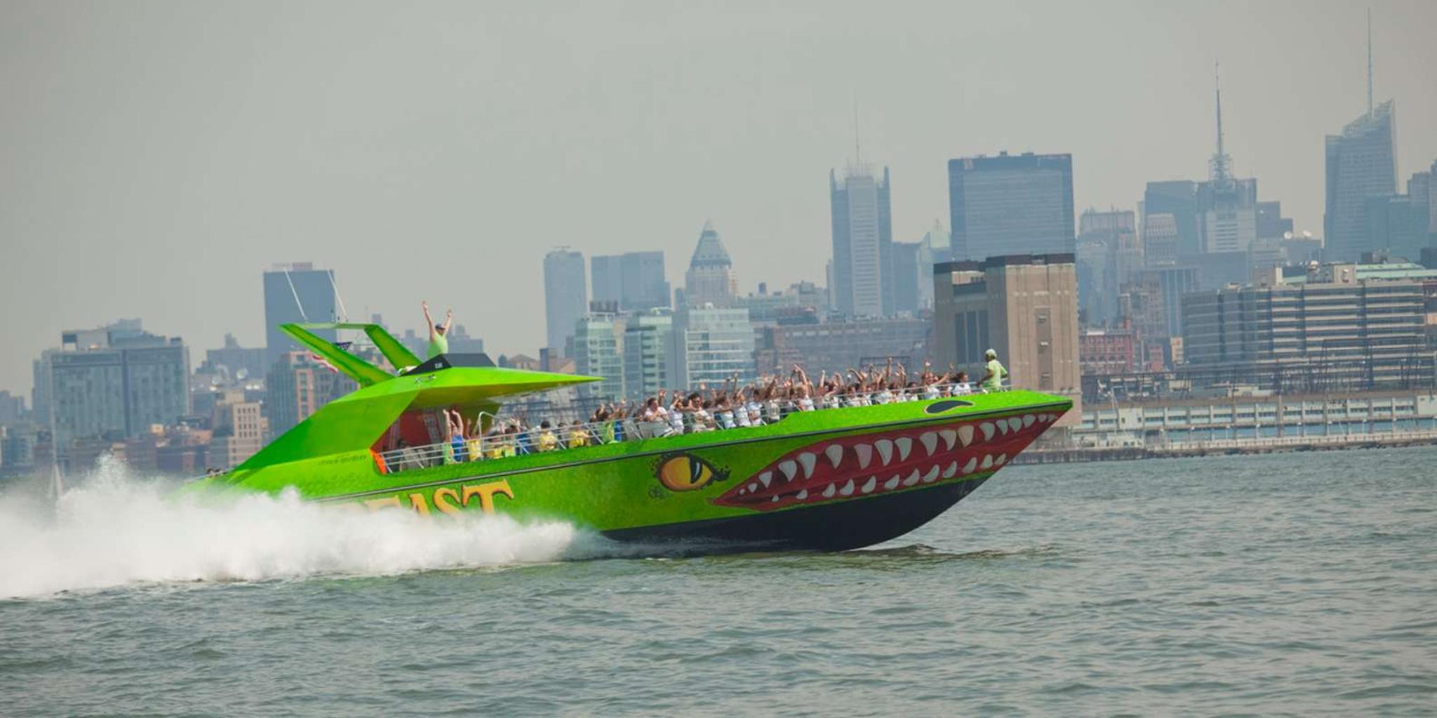 New York City Speedboat Ride - Image 2