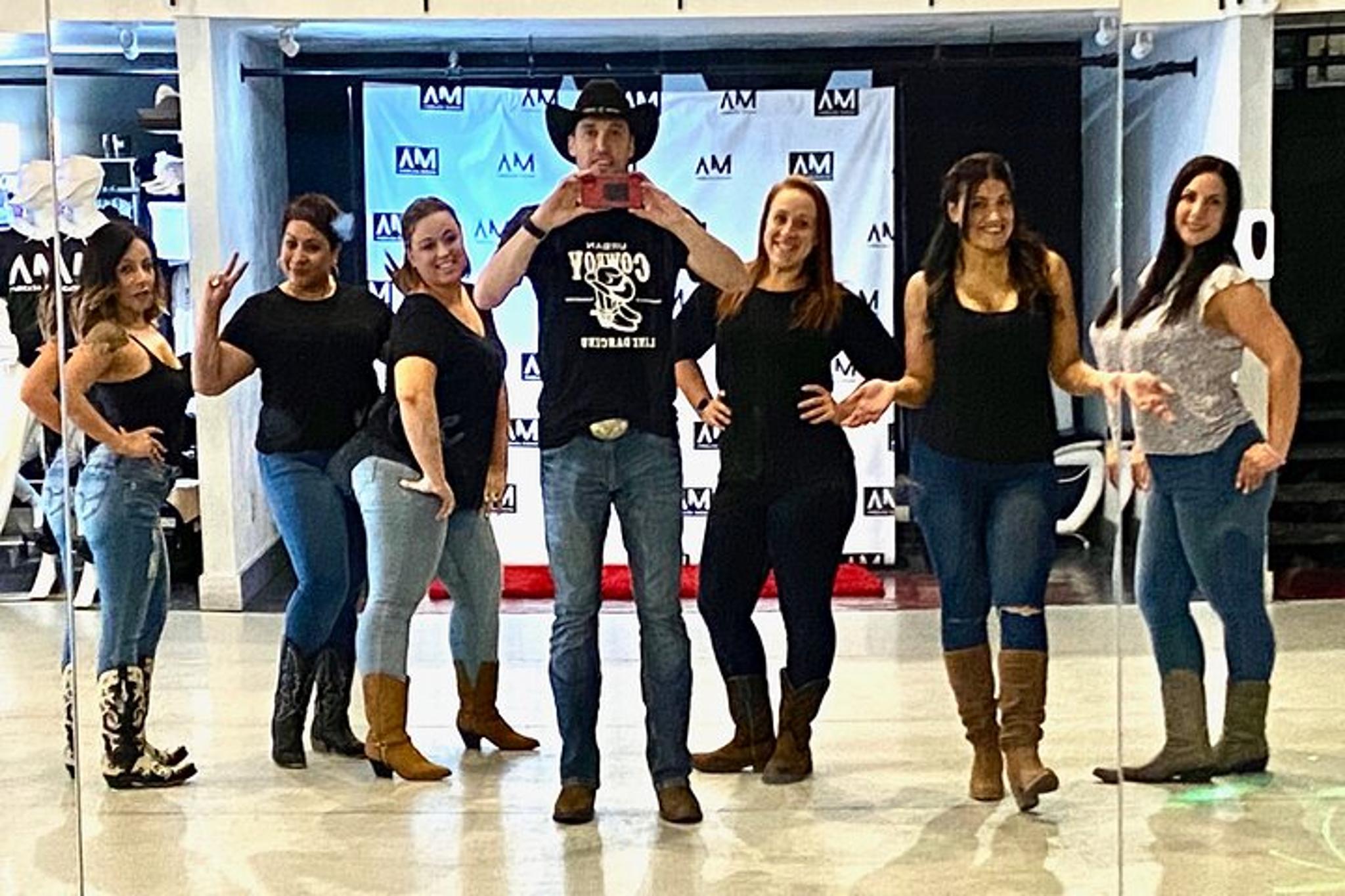 Nashville Line Dance Class - Image 6