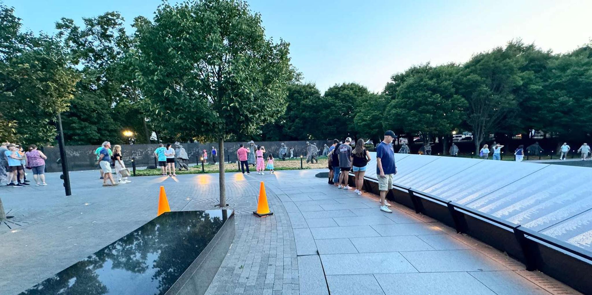 Washington DC Monuments Tour Morning or Night 3 hr - Image 6