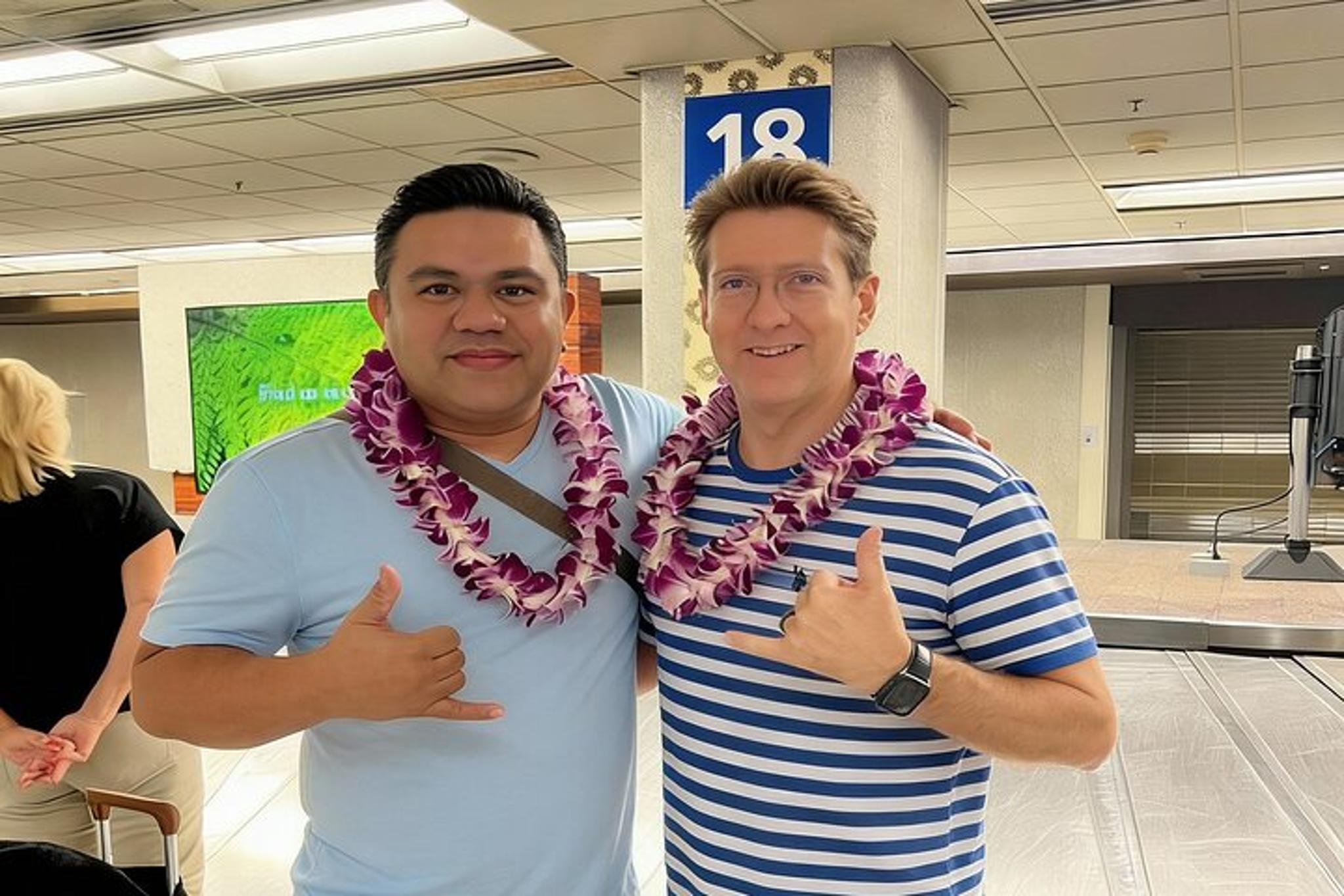 Honolulu Private Transfer with Lei Greeting - Image 5