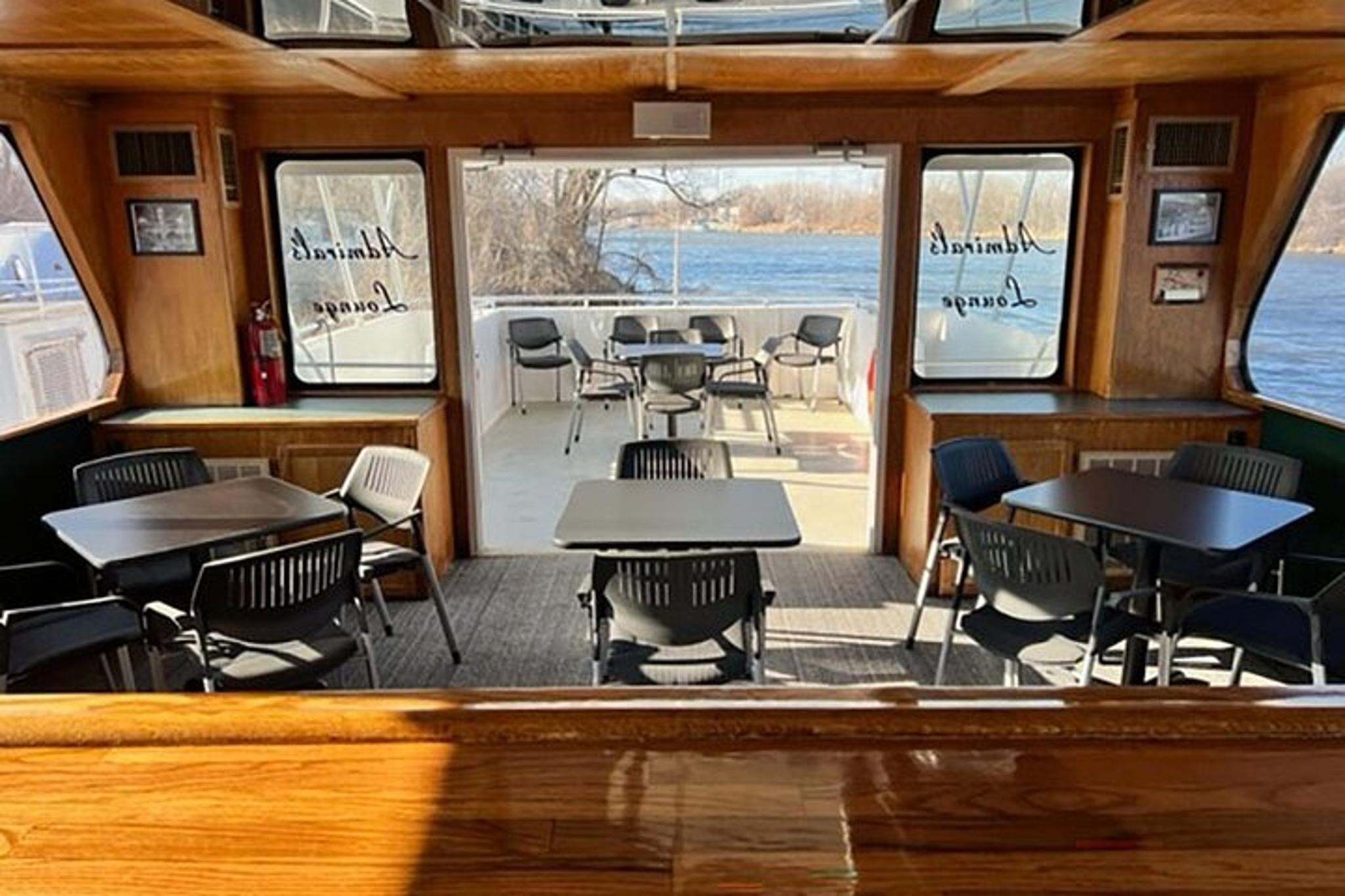 Chicago Skyline Party Cruise on Lake Michigan - Image 3