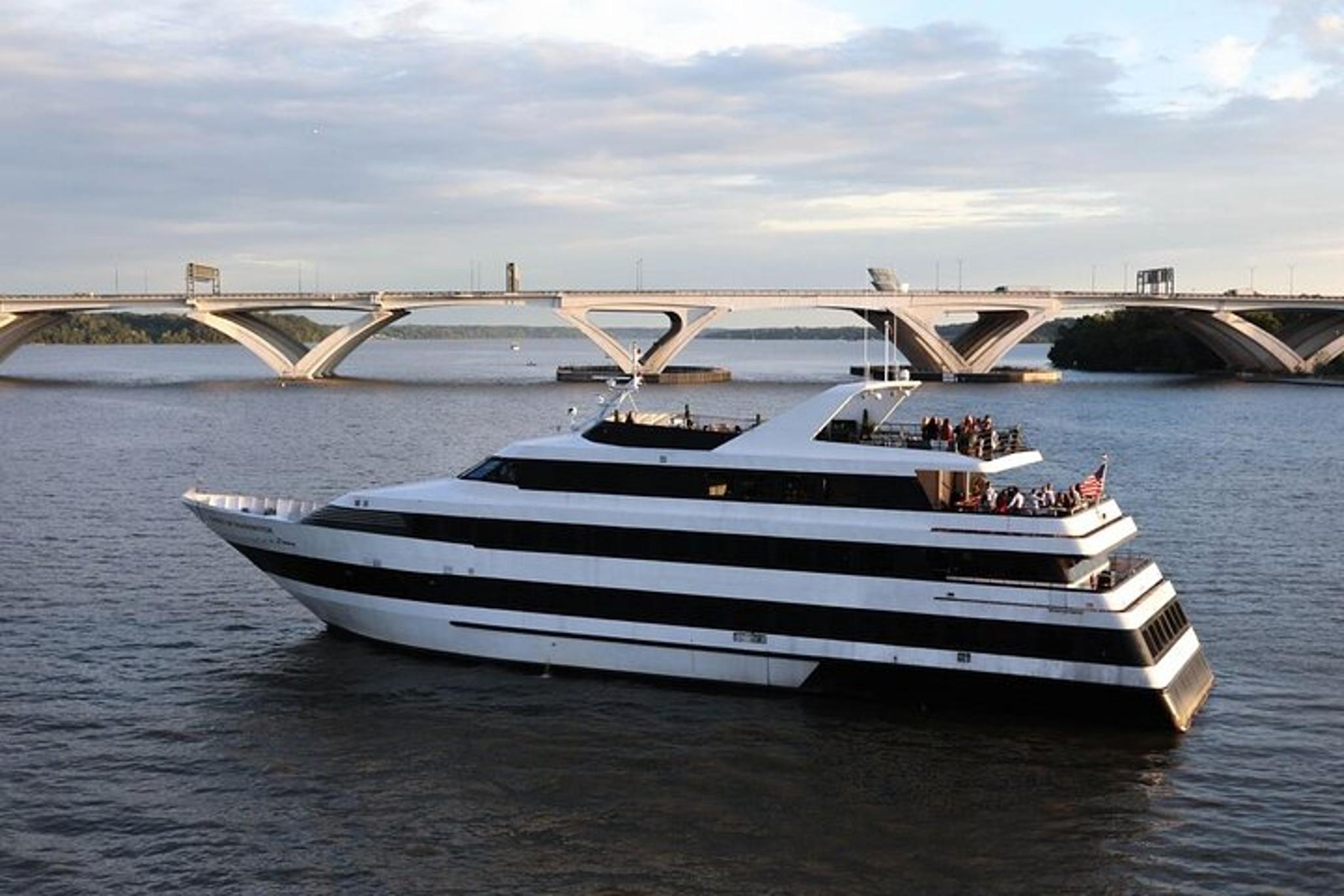 Washington DC Brunch Cruise on Father's Day - Image 2