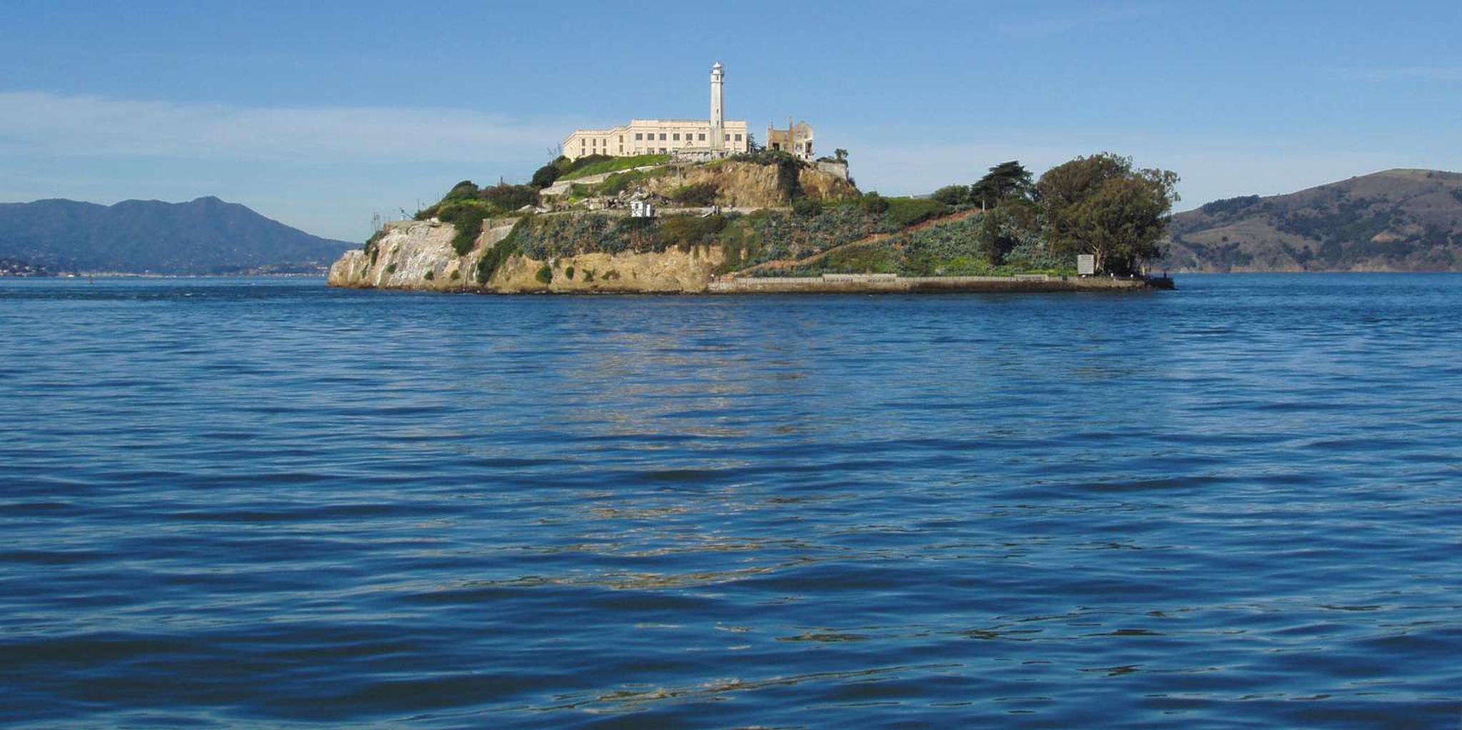 San Francisco Alcatraz Tour and E-Bike Rental - Image 1