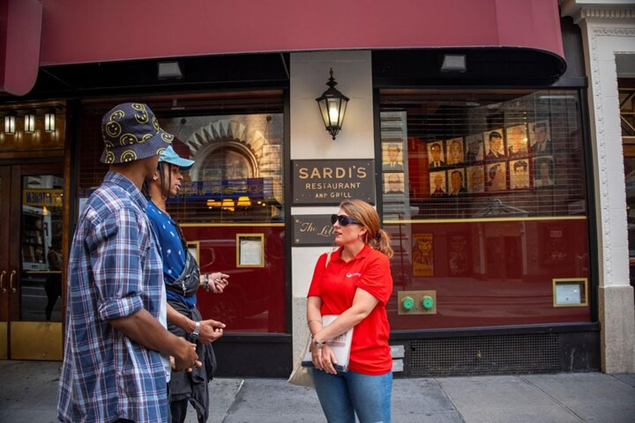 New York Broadway Experience with a Drink - Image 5