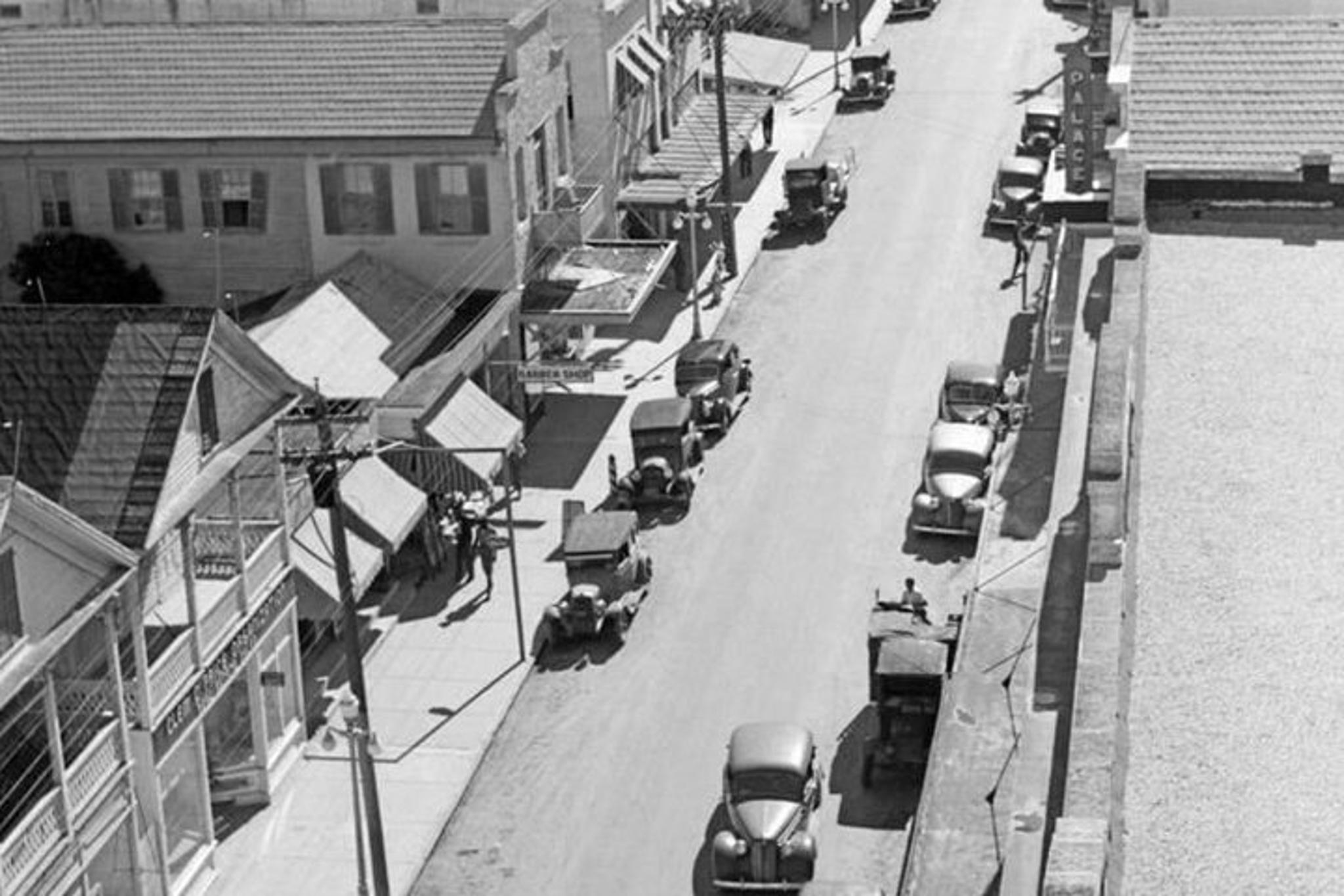 Key West Cocktail Walk to Mallory Square - Image 4