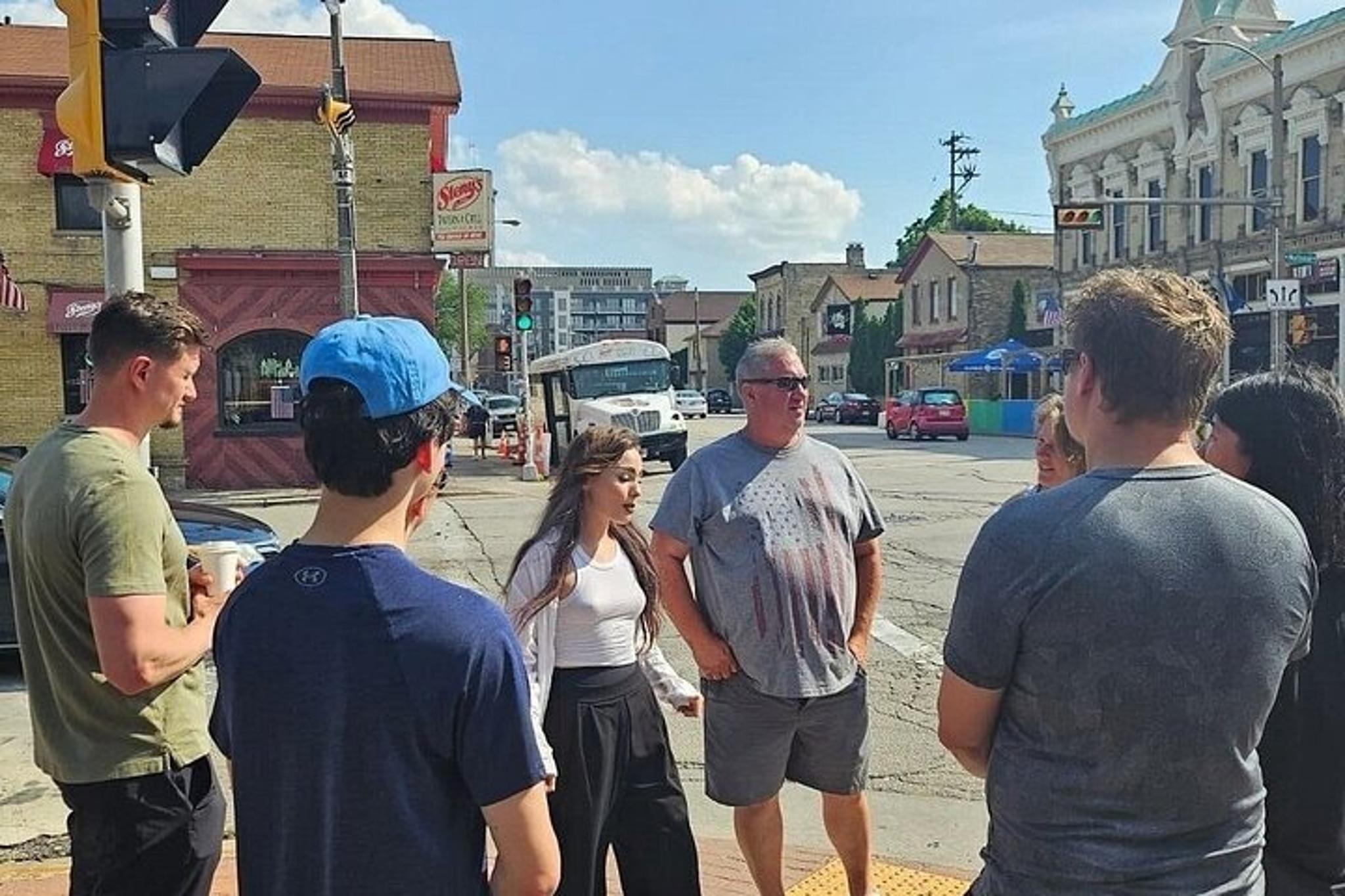 Milwaukee Jeffrey Dahmer Walking Tour 90 Min - Image 4
