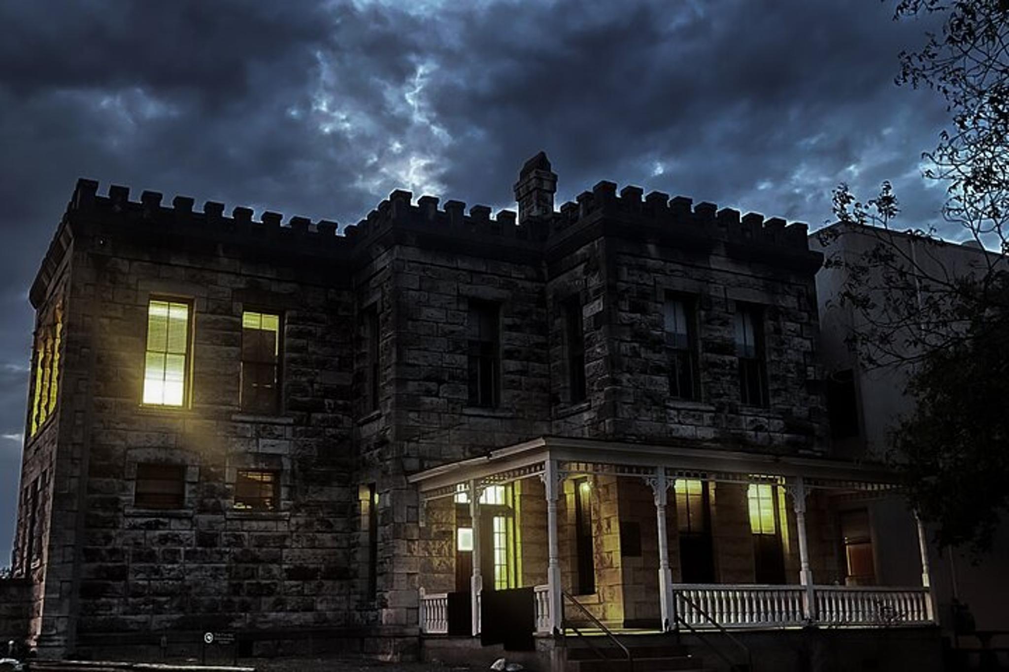 Georgetown Ghost Tour: Adults Only 90 Min - Image 2