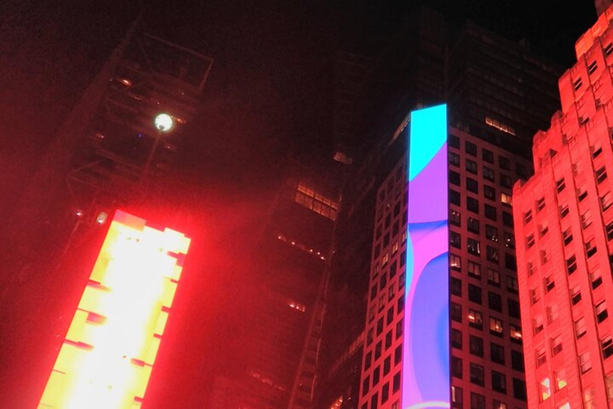 New York Evening Walking Tour in Times Square - Image 4