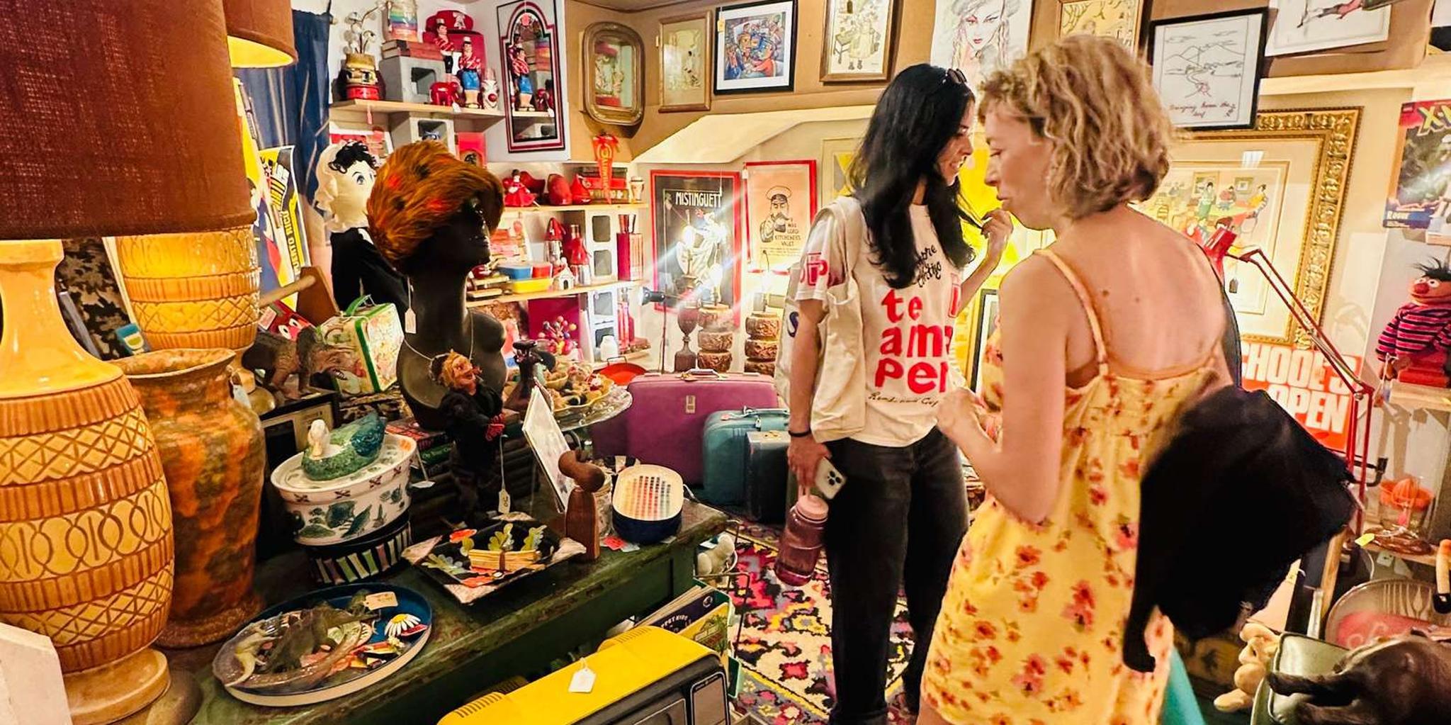 Philadelphia Shopping and Food Walking Tour - Image 1