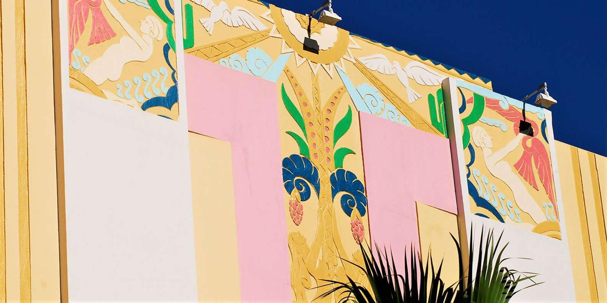 Miami Walking Tour with Cocktails - Image 3