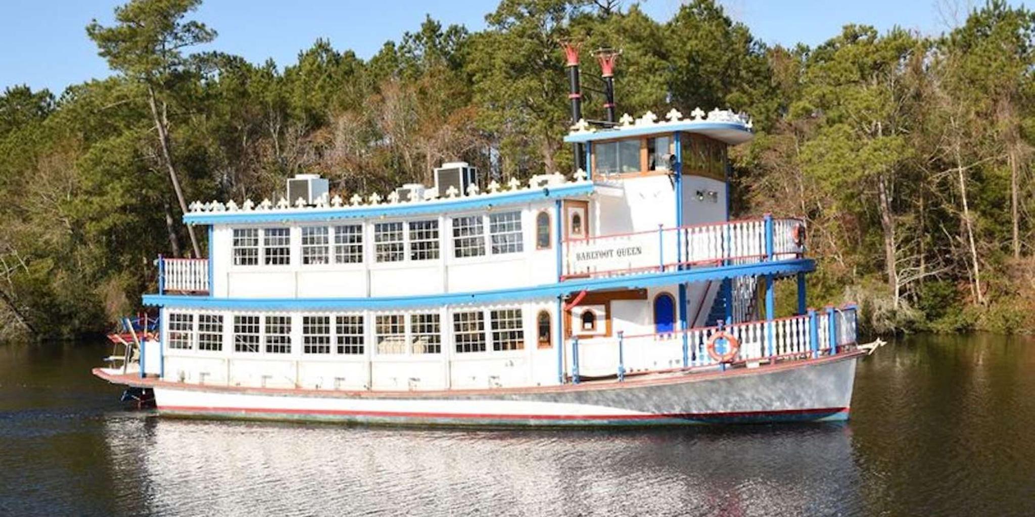 North Myrtle Beach Dinner Cruise on a Paddle Wheel Boat - Image 2