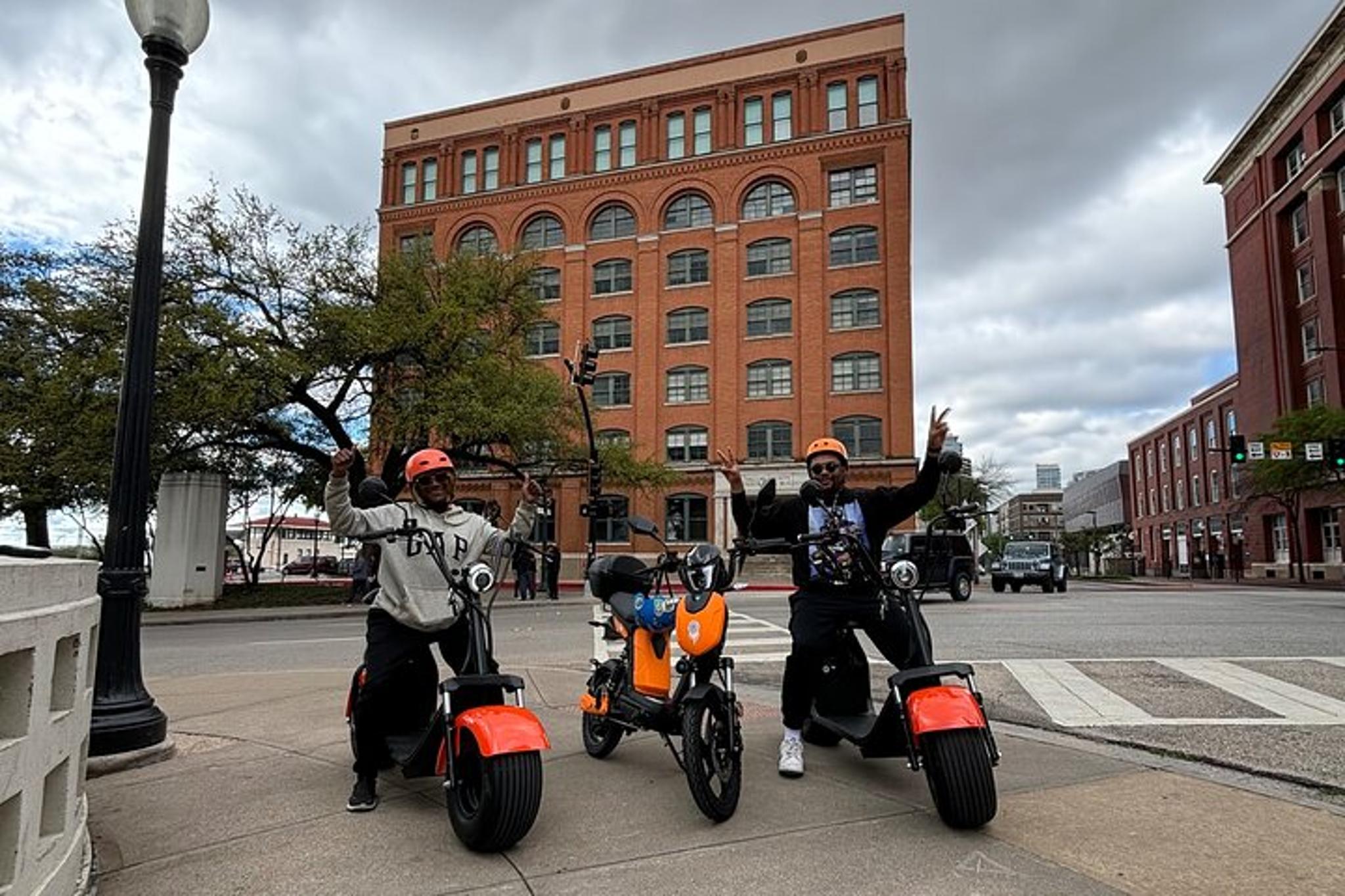 Dallas JFK Assassination History E-Bike Tour - Image 6