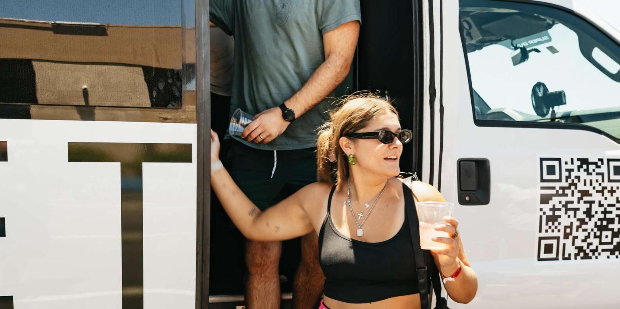 Las Vegas Pool Party Crawl with Party Bus - Image 3