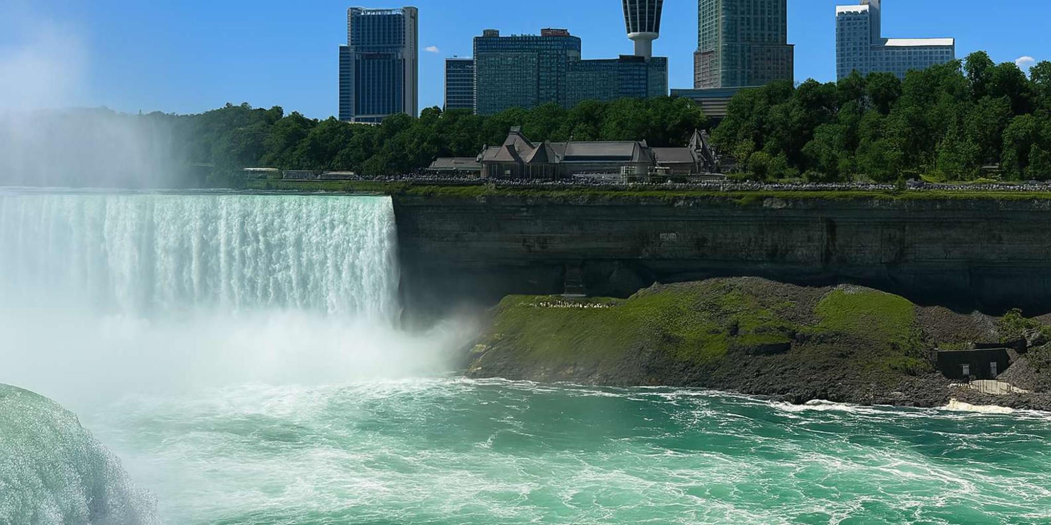Niagara Falls USA Boat Tour with Guided Walk 2 hr - Image 5