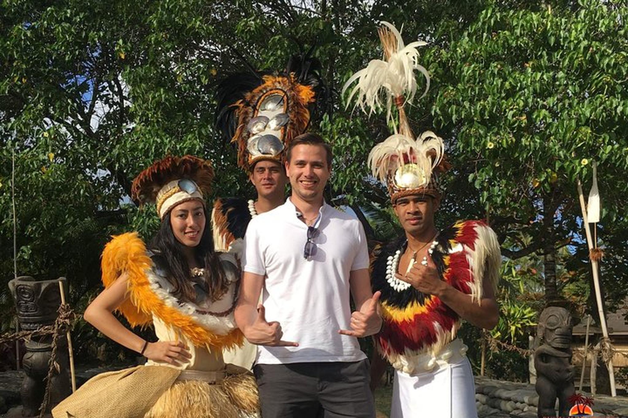 Polynesian Cultural Center Luau in Spanish - Image 2