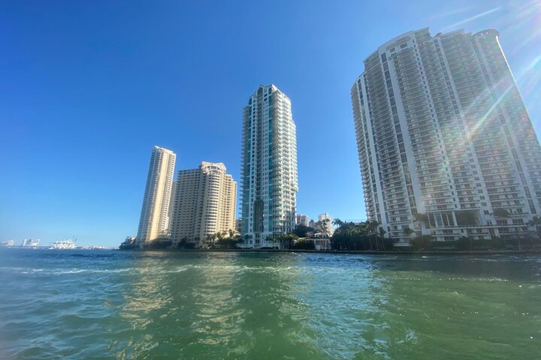 Miami Skyline Happy Hour Cruise - Image 3