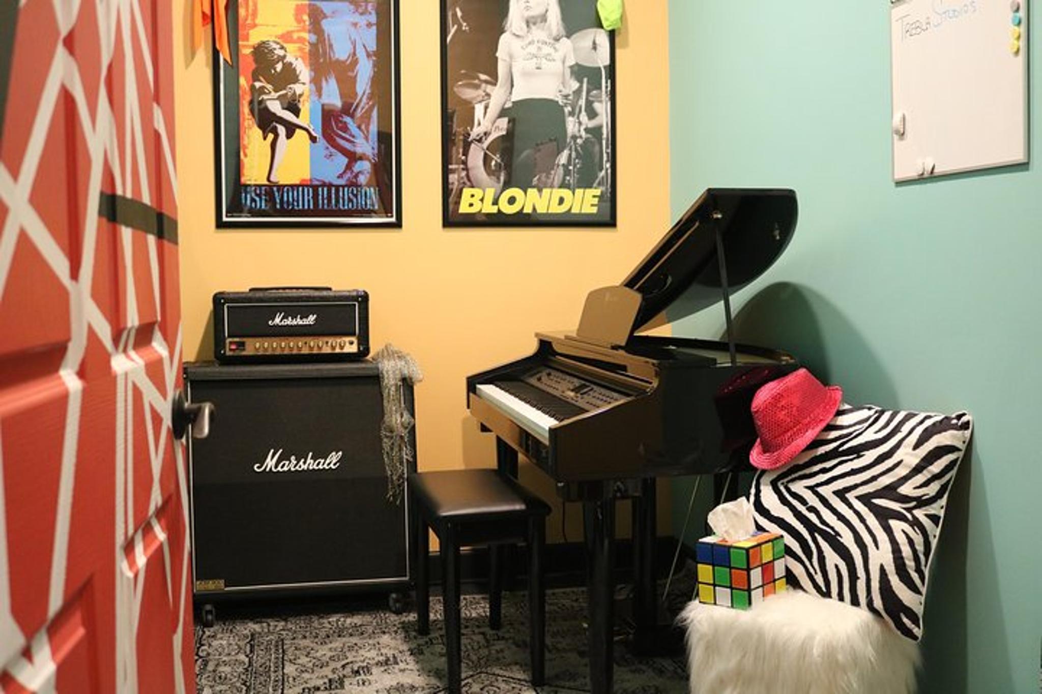 Professional Recording Studio Karaoke Experience - Image 3