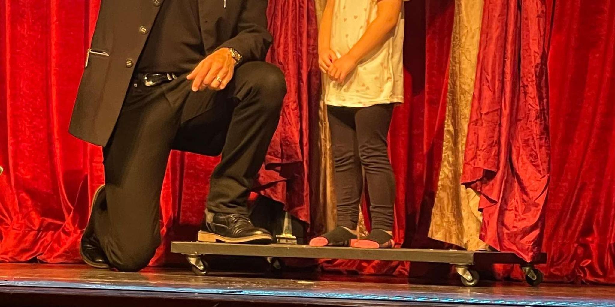 Branson Cabaret Comedy Magic Dinner Show - Image 2