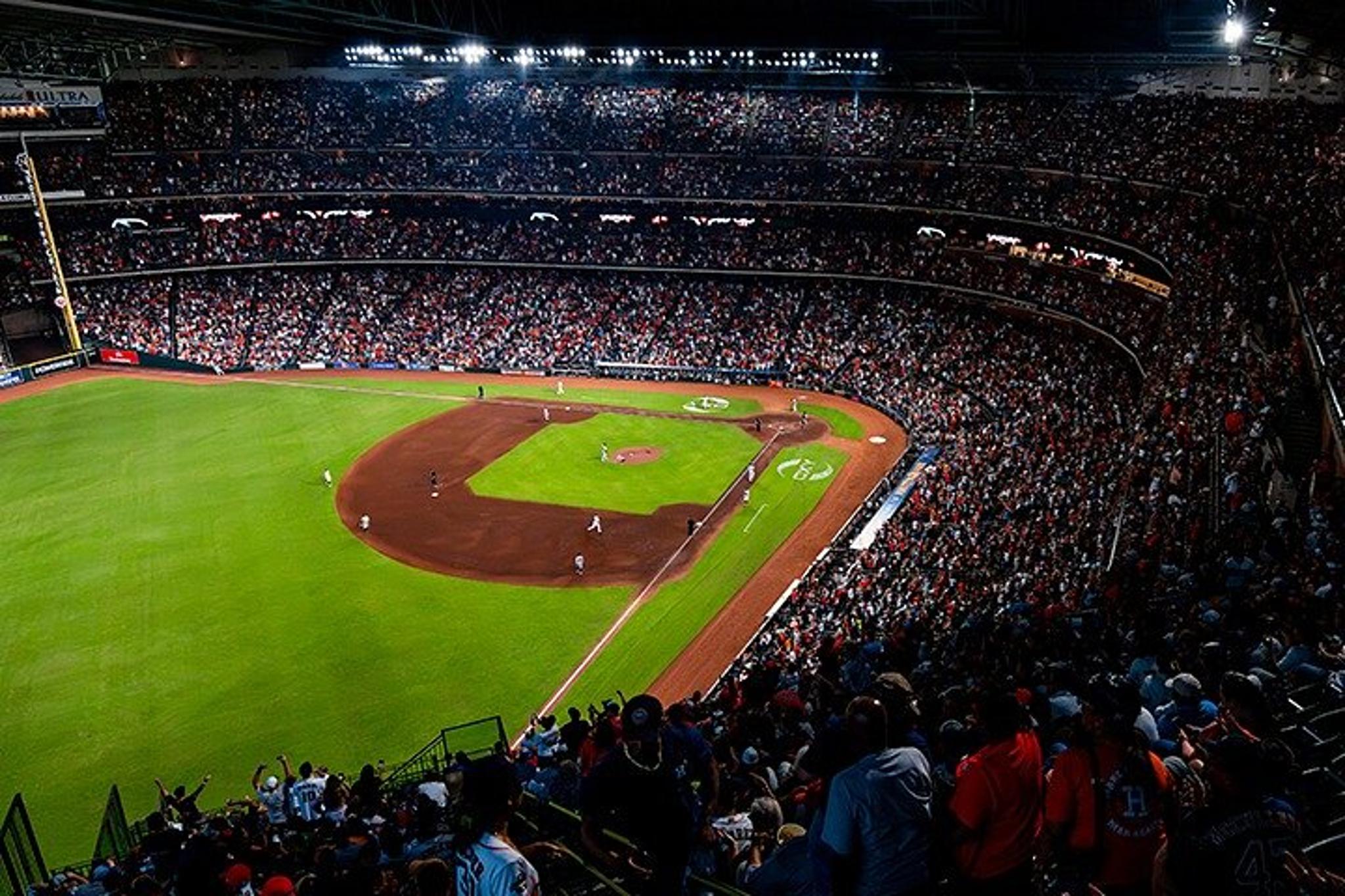 Houston Astros Baseball Game at Daikin Park - Image 2