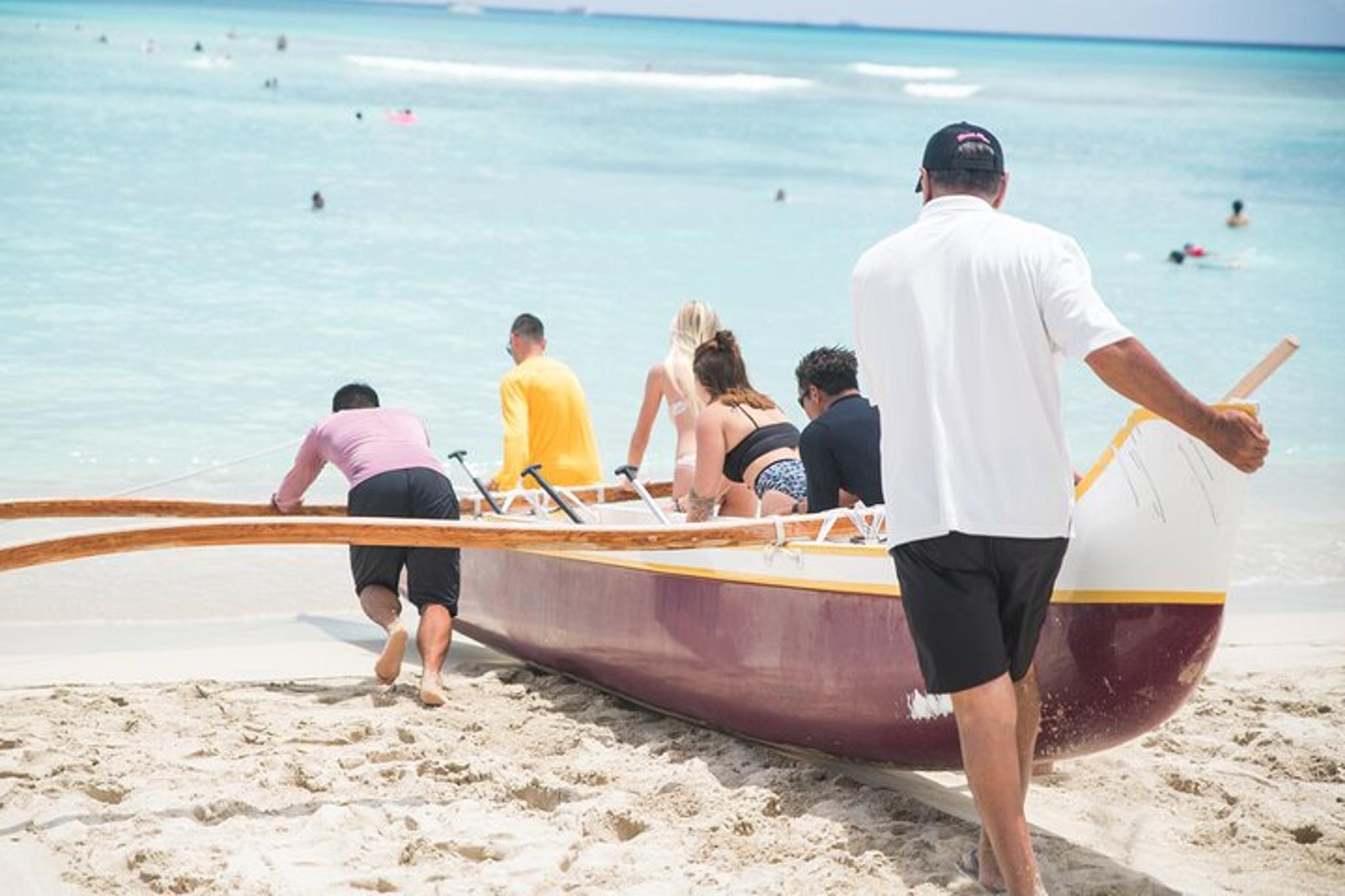 Honolulu Outrigger Canoe Surfing 20 min - Image 6