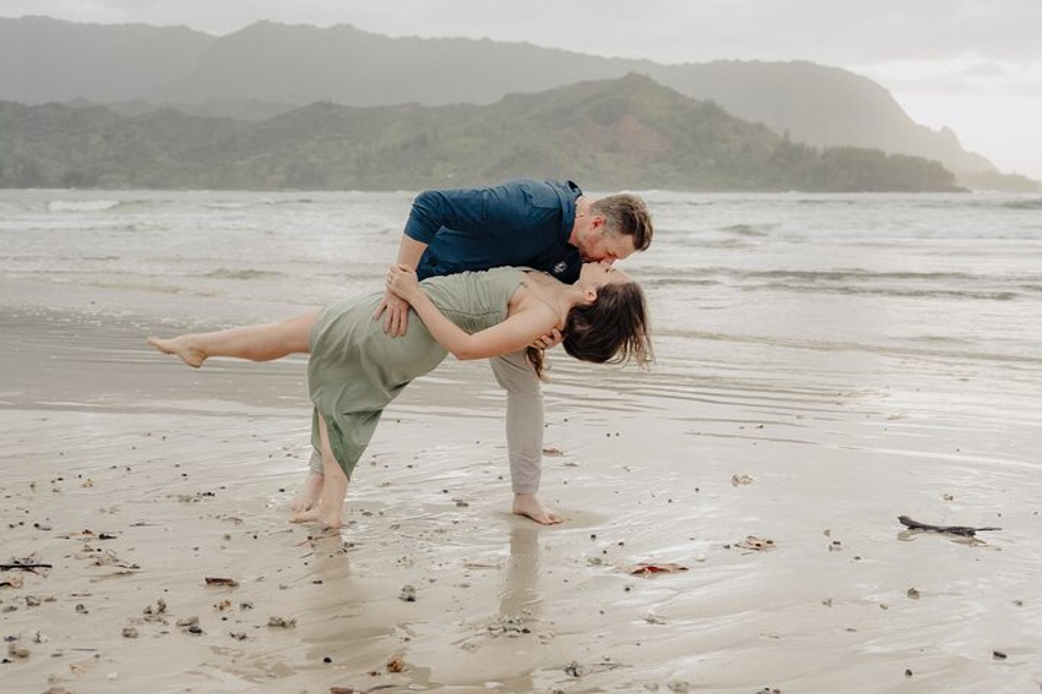 Kauai North Shore Photo Session - Image 5