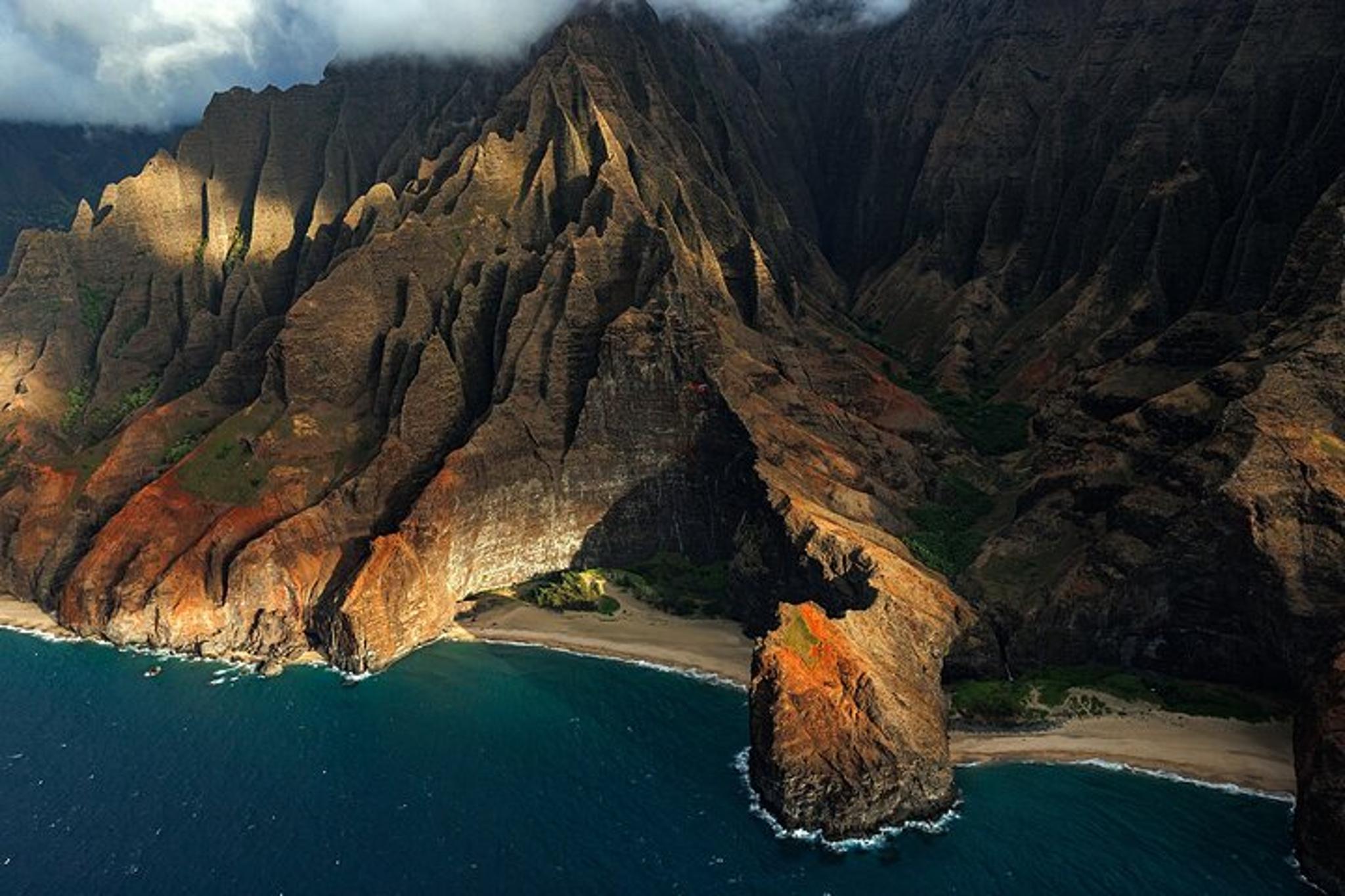 Kauai Airplane Tour: Na Pali Coast & Waterfalls - Image 6