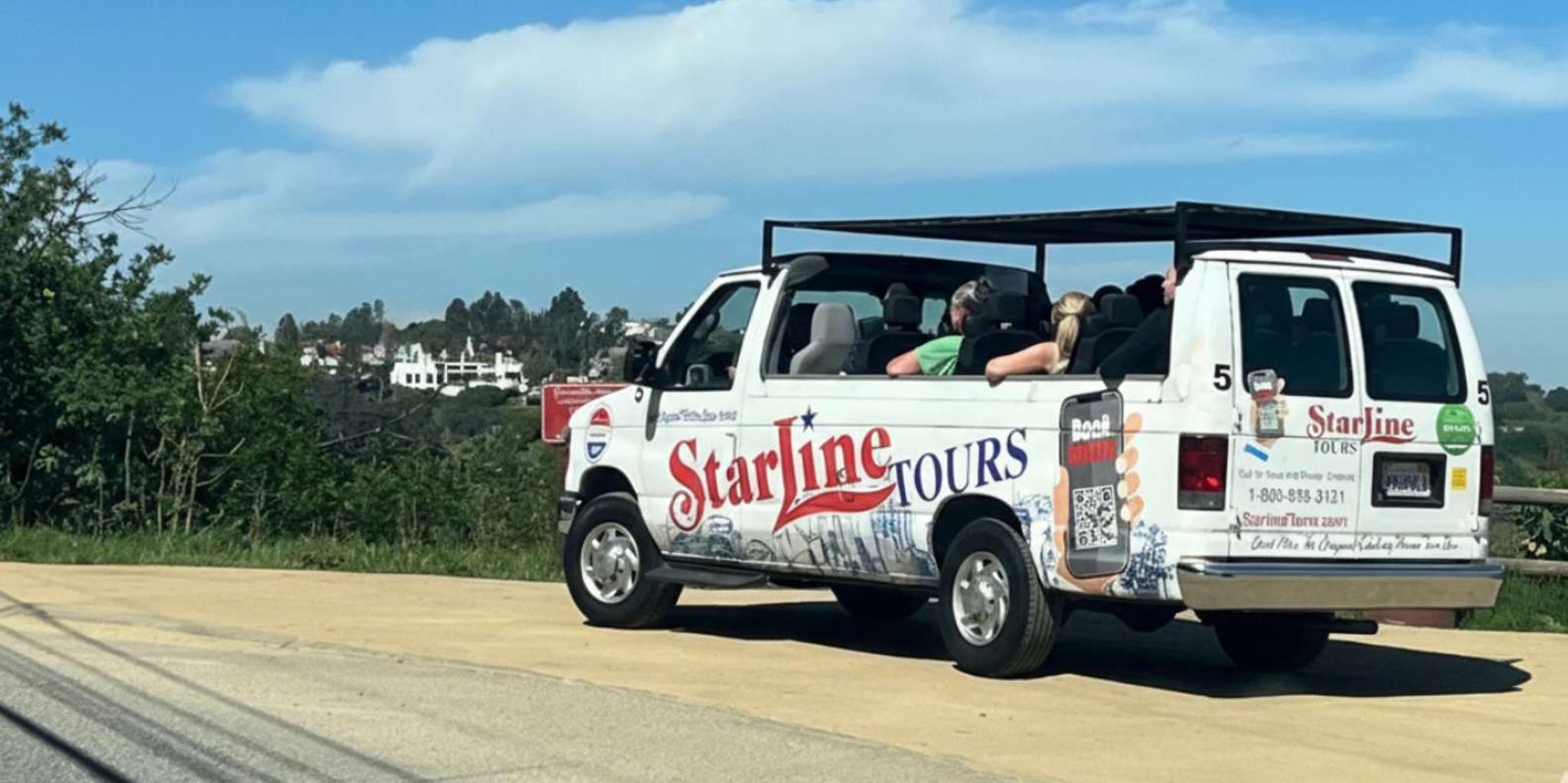 Los Angeles Celebrity Homes and Hop-on Hop-off Bus Tour - Image 2