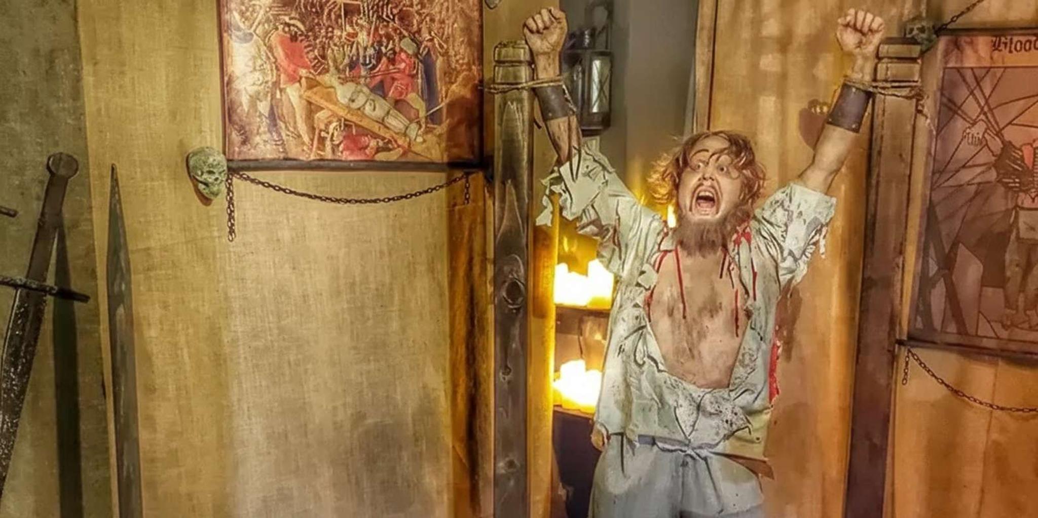 Hollywood Medieval Torture Museum with Ghost Hunting - Image 6