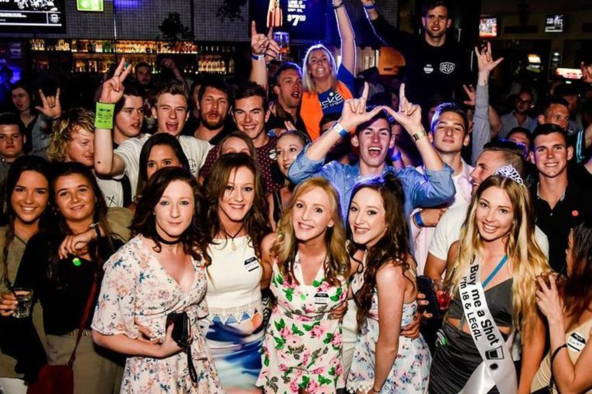 Las Vegas Nightclub Crawl by Party Bus - Image 6