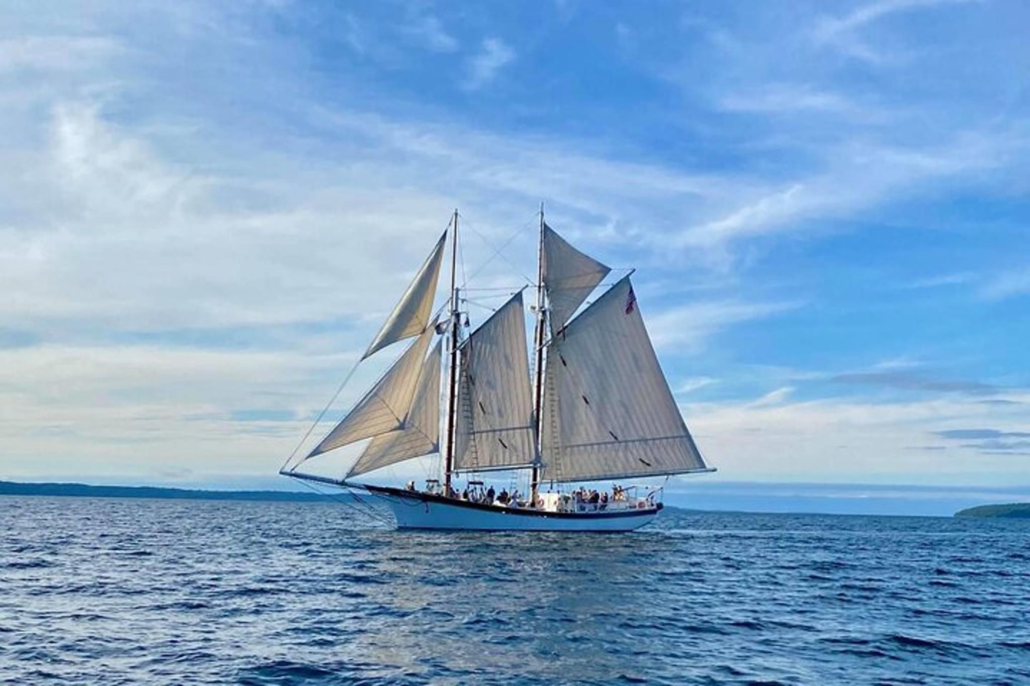 Traverse City Music Cruise with Song of the Lakes - Image 2